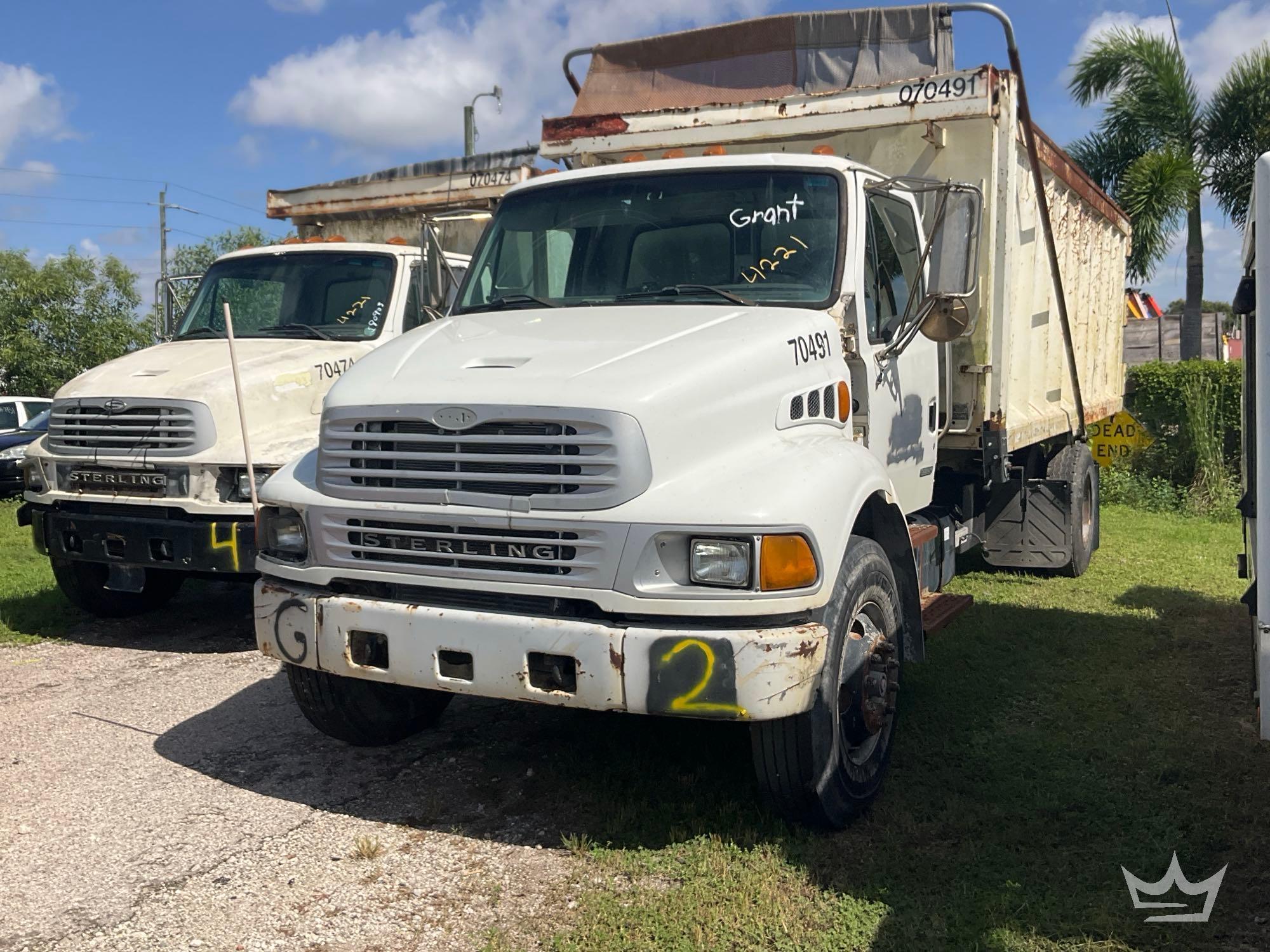 Photo of a 2002 Sterling M8500