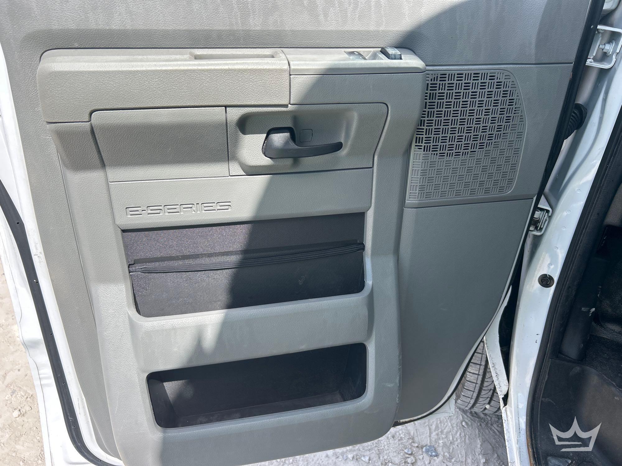 2017 Ford E350