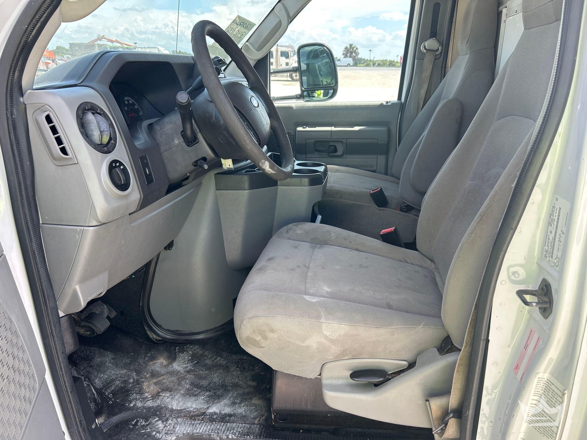 2017 Ford E350