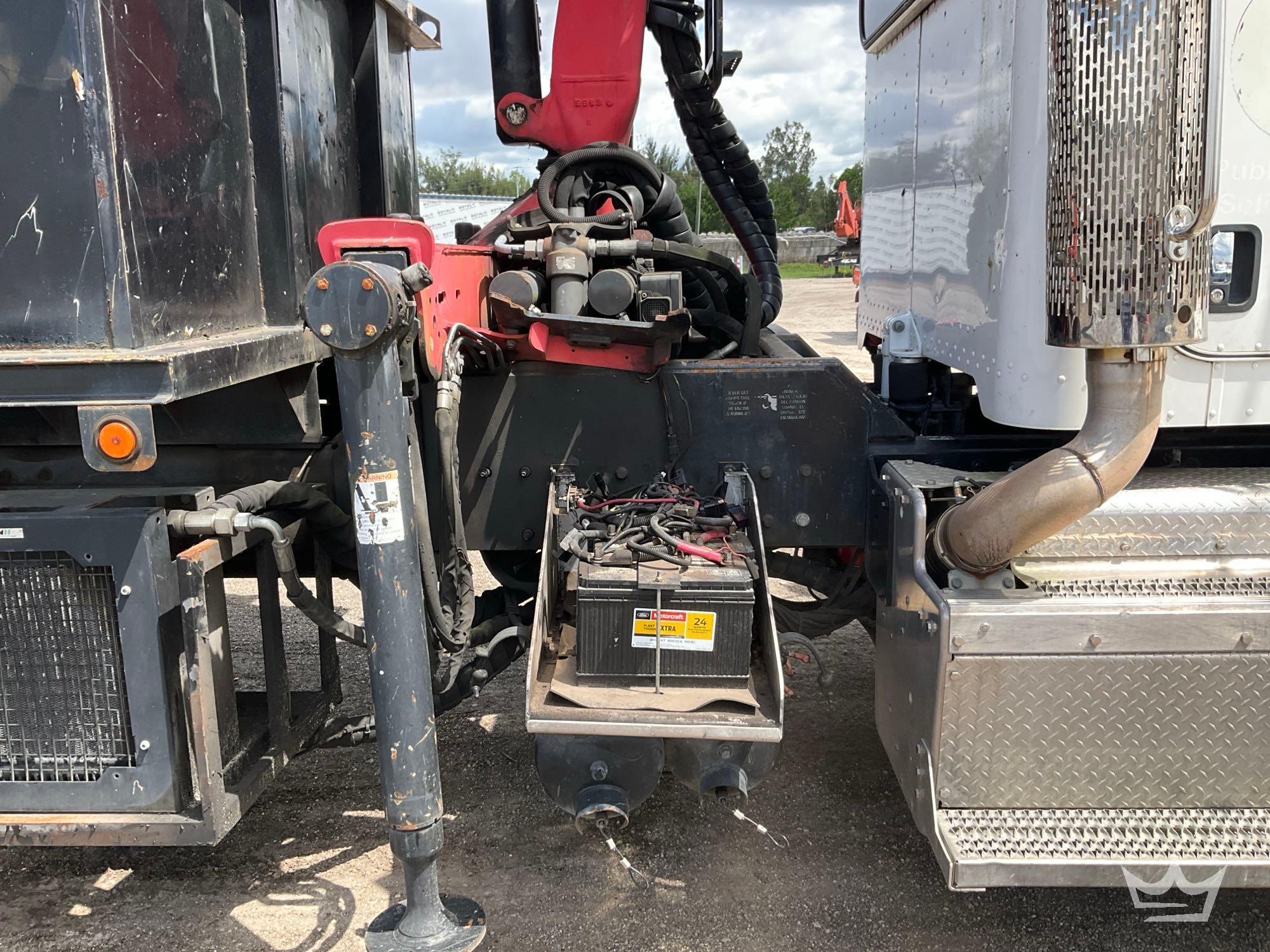2017 Peterbilt 365