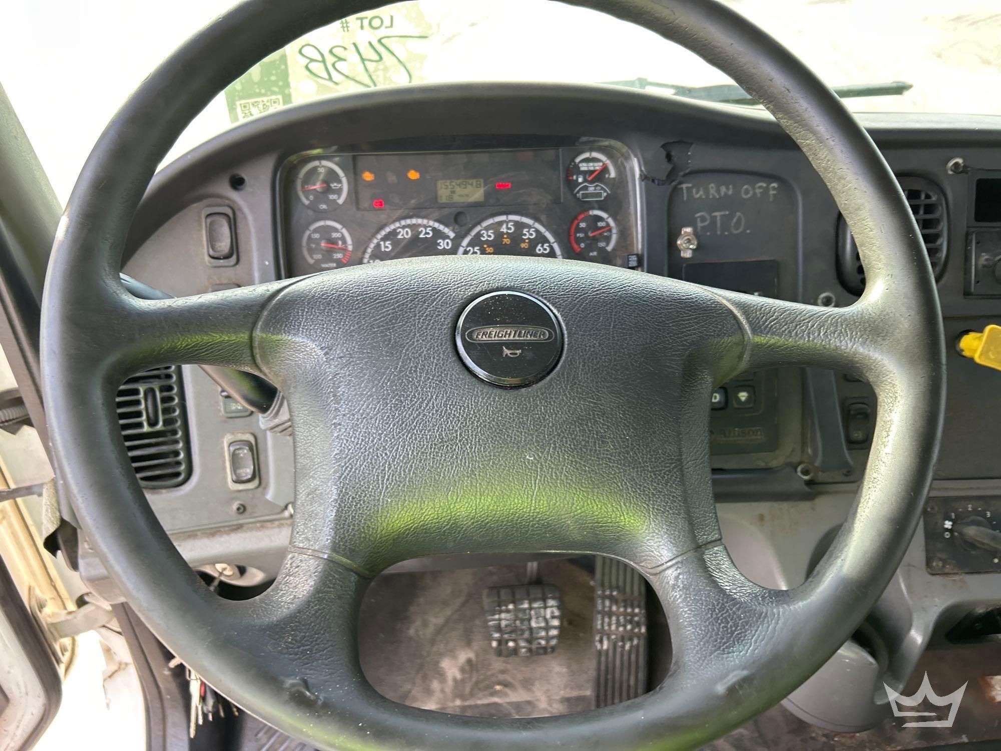 2015 Freightliner M2 106