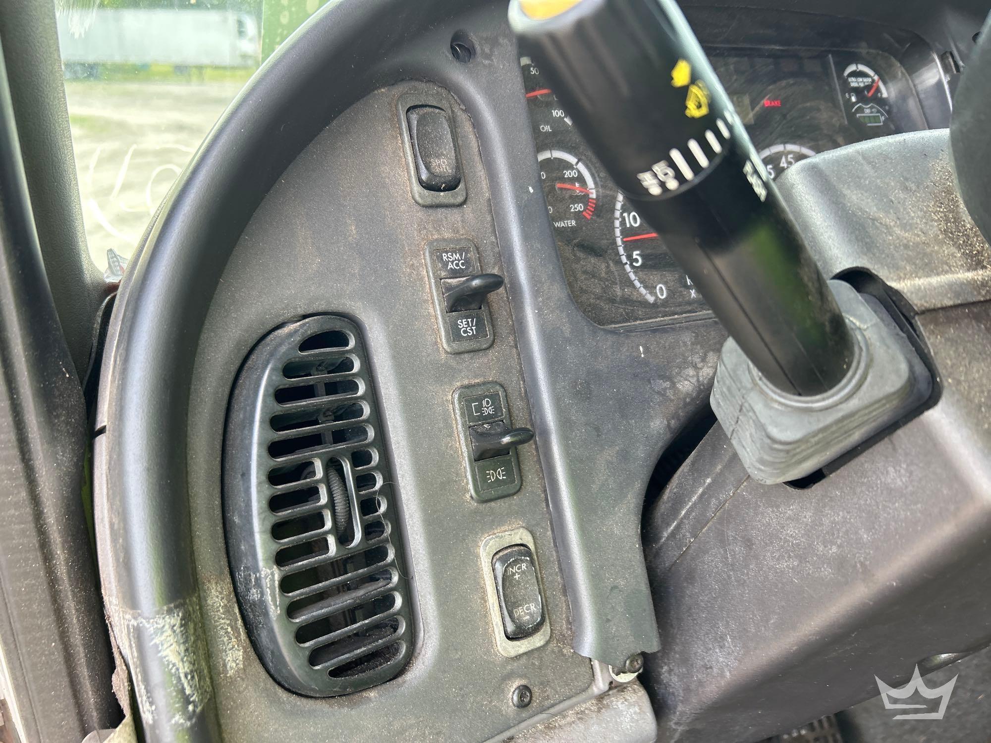 2015 Freightliner M2 106