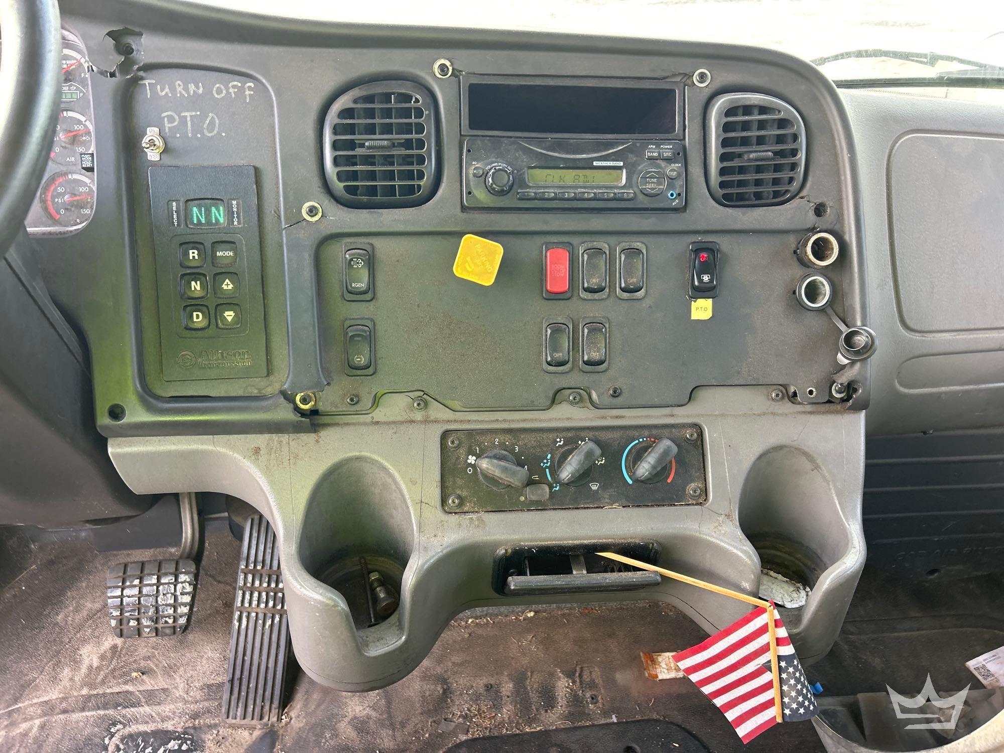 2015 Freightliner M2 106
