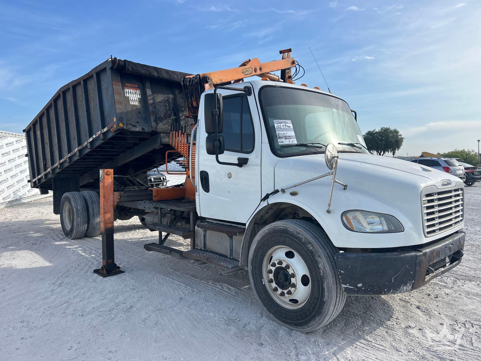 2015 Freightliner M2 106