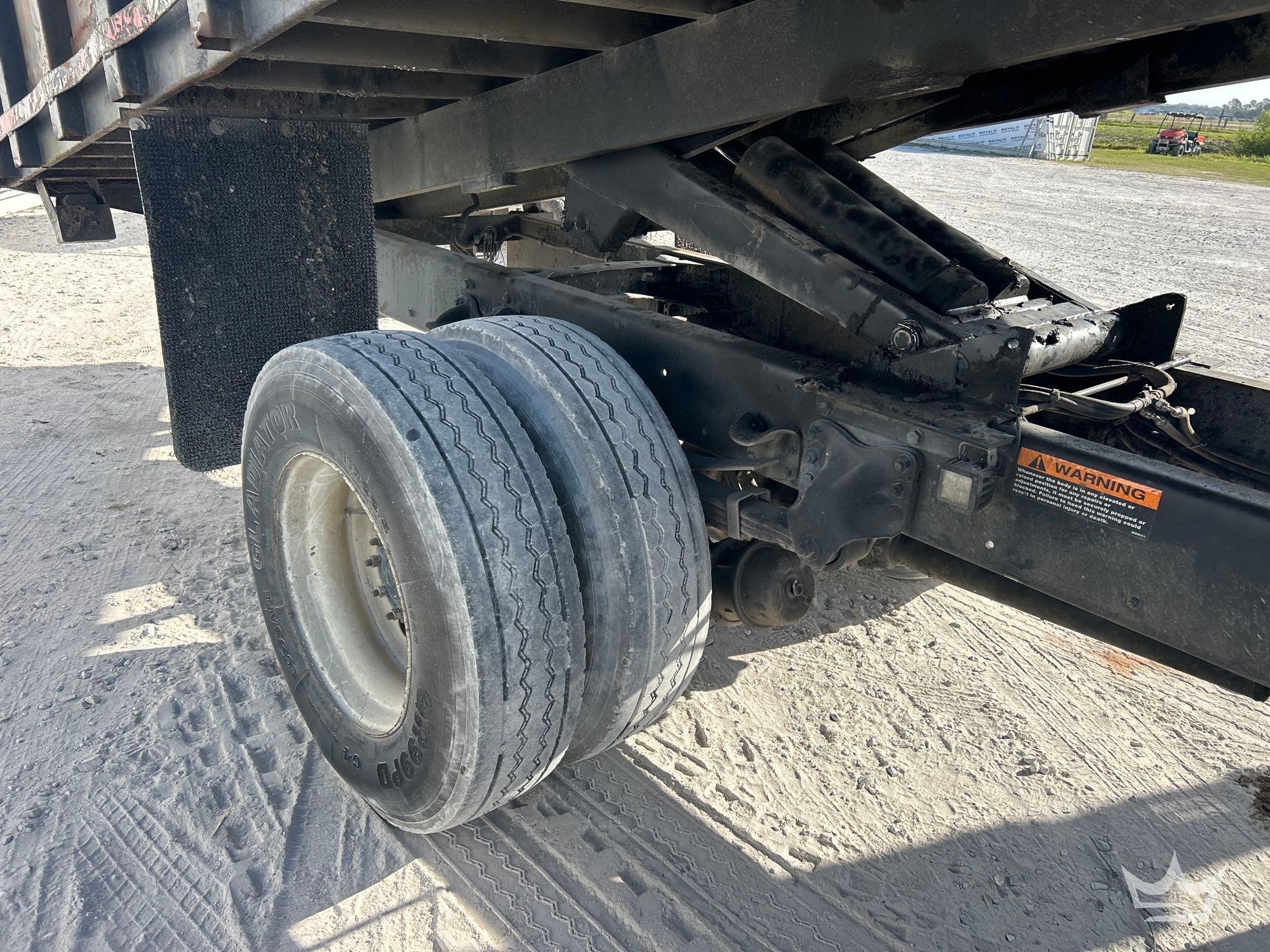 2015 Freightliner M2 106