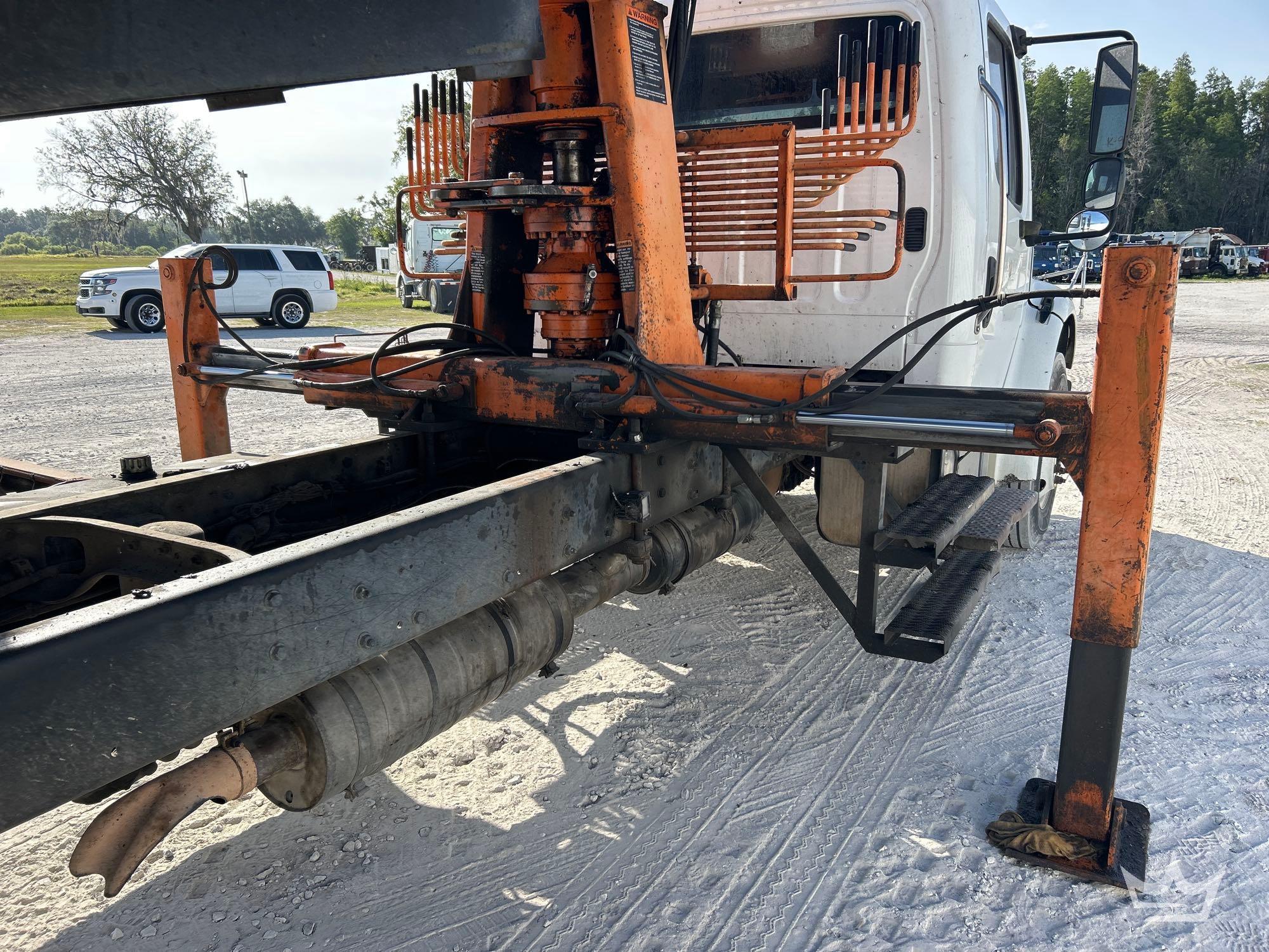 2015 Freightliner M2 106