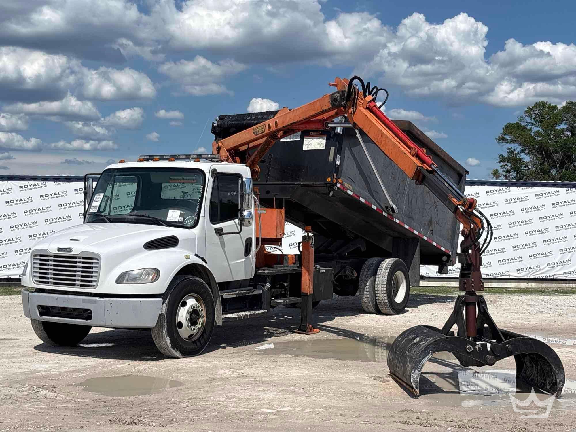 2014 Freightliner M2 106