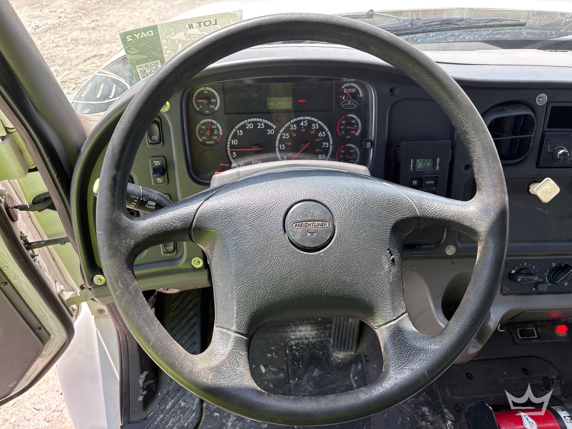 2014 Freightliner M2 106