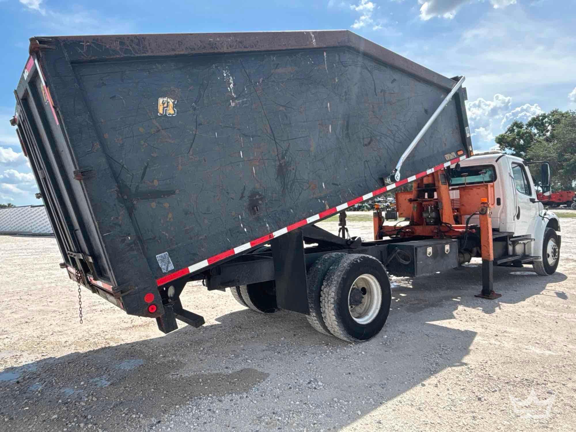 2014 Freightliner M2 106