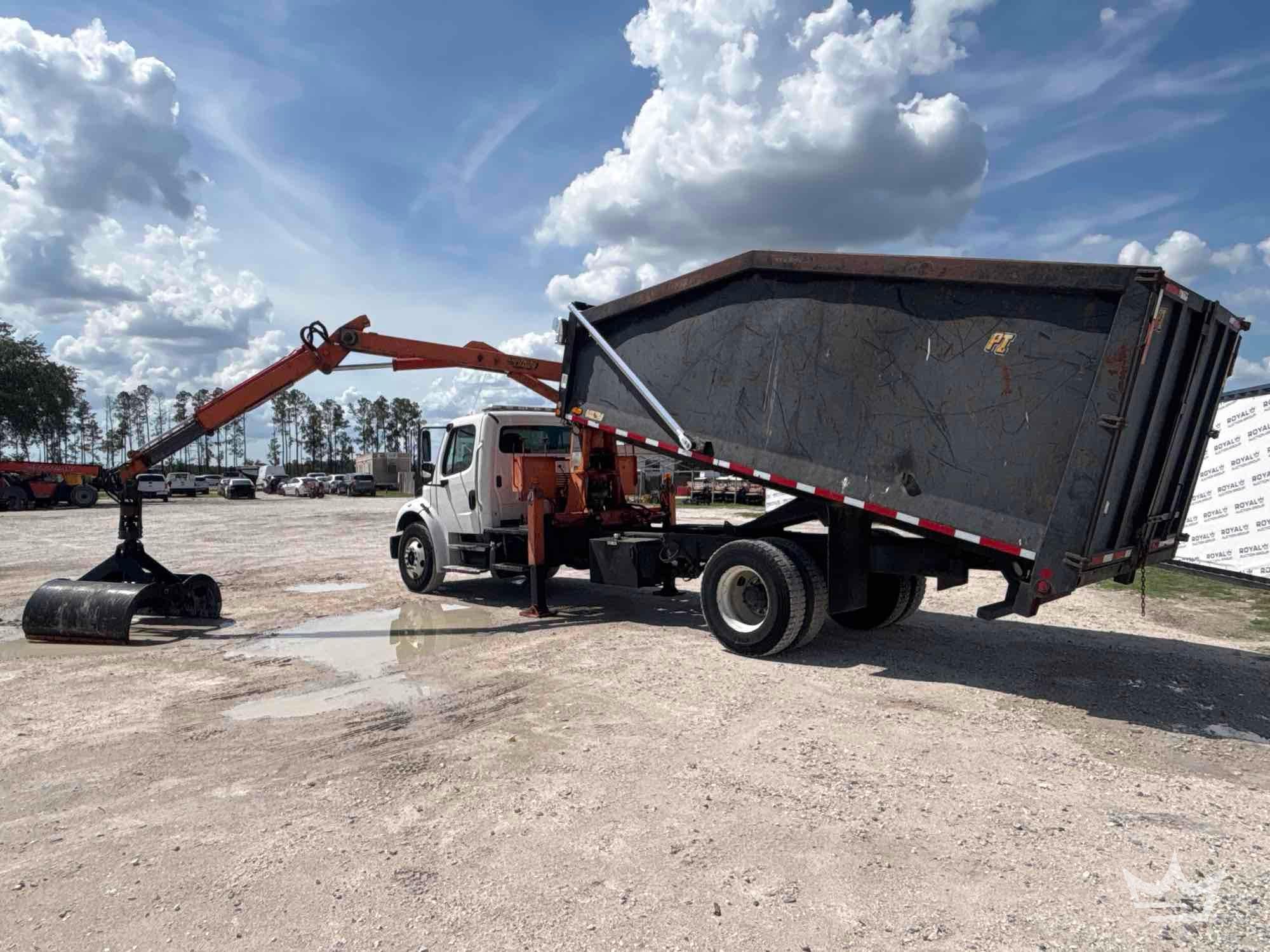 2014 Freightliner M2 106