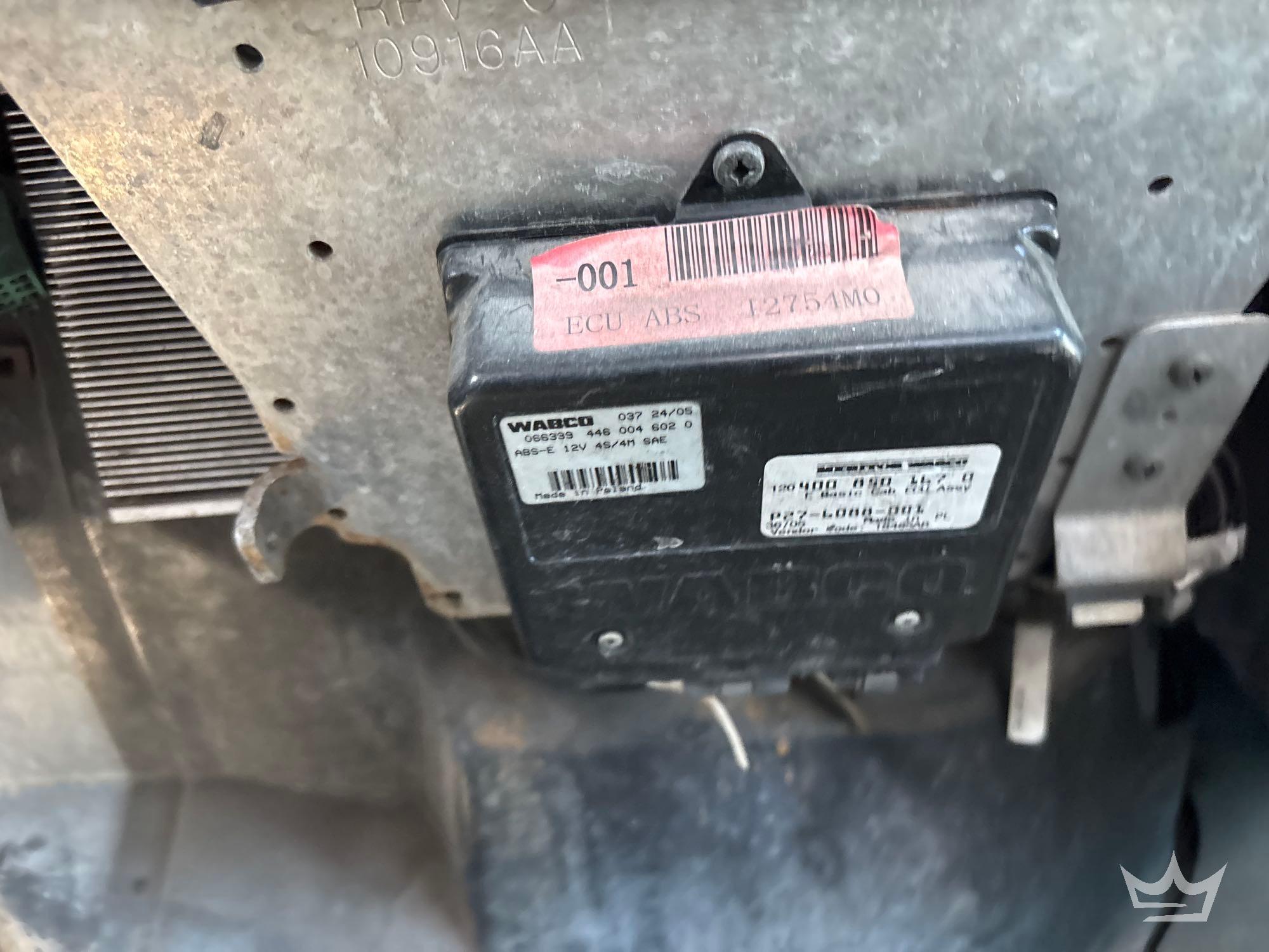 2006 Peterbilt 335