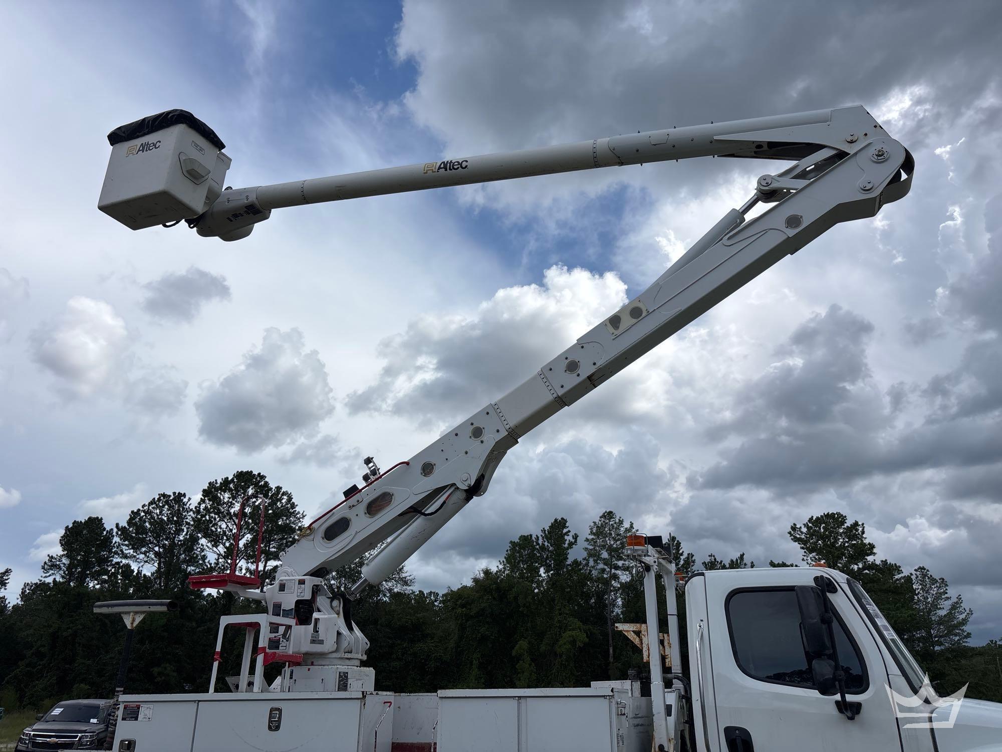 2020 Freightliner M2 106