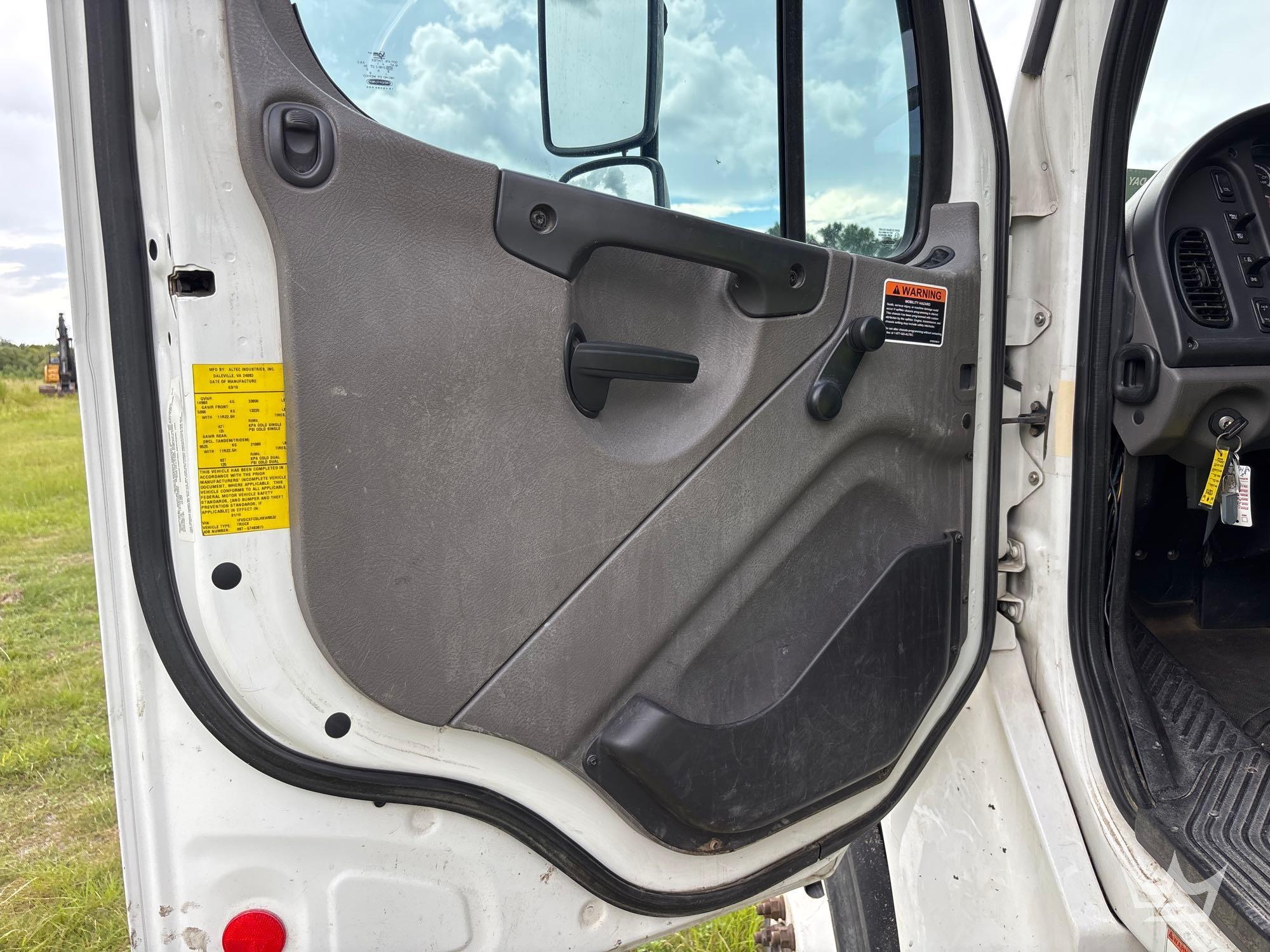 2020 Freightliner M2 106