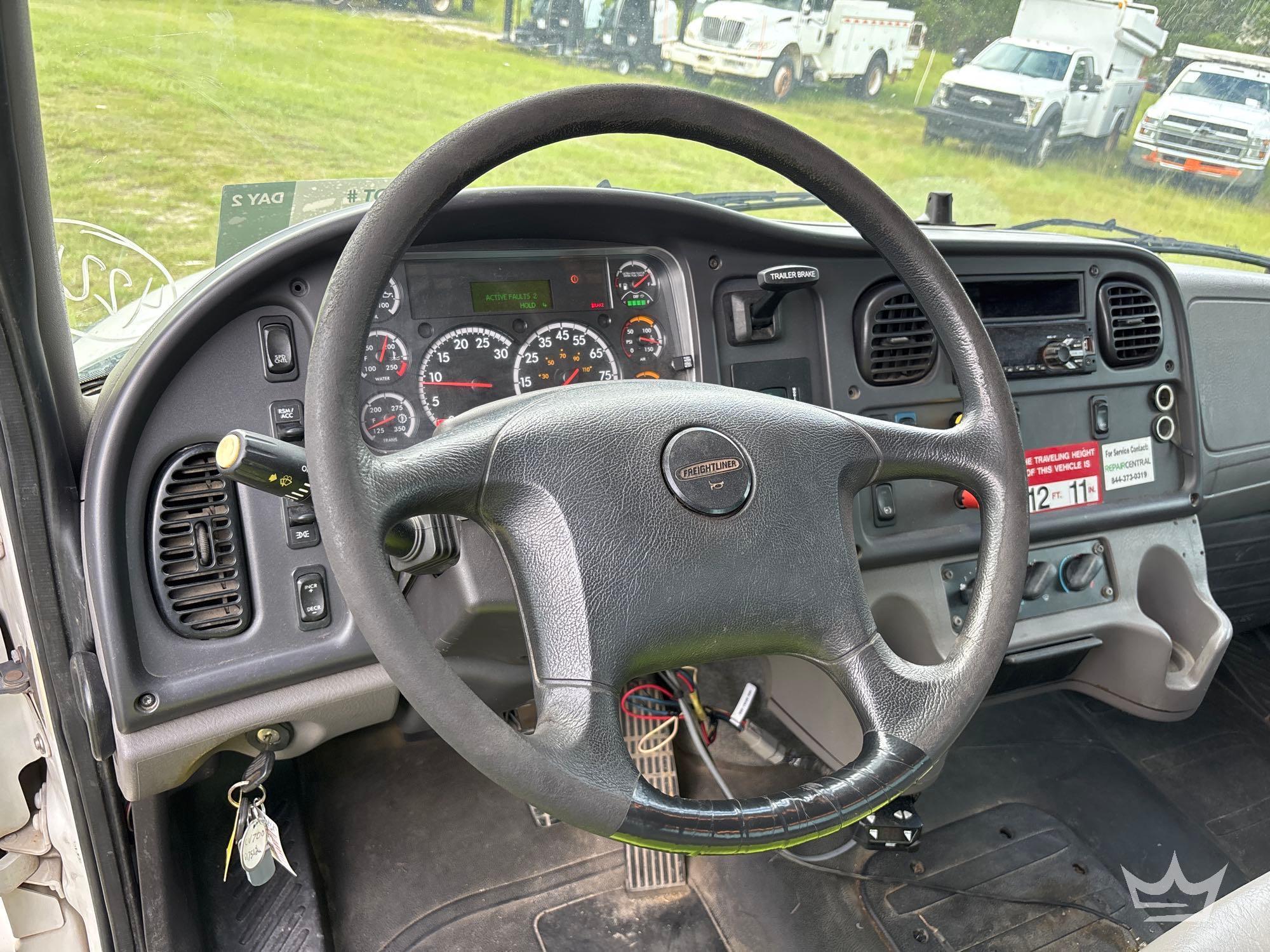 2020 Freightliner M2 106