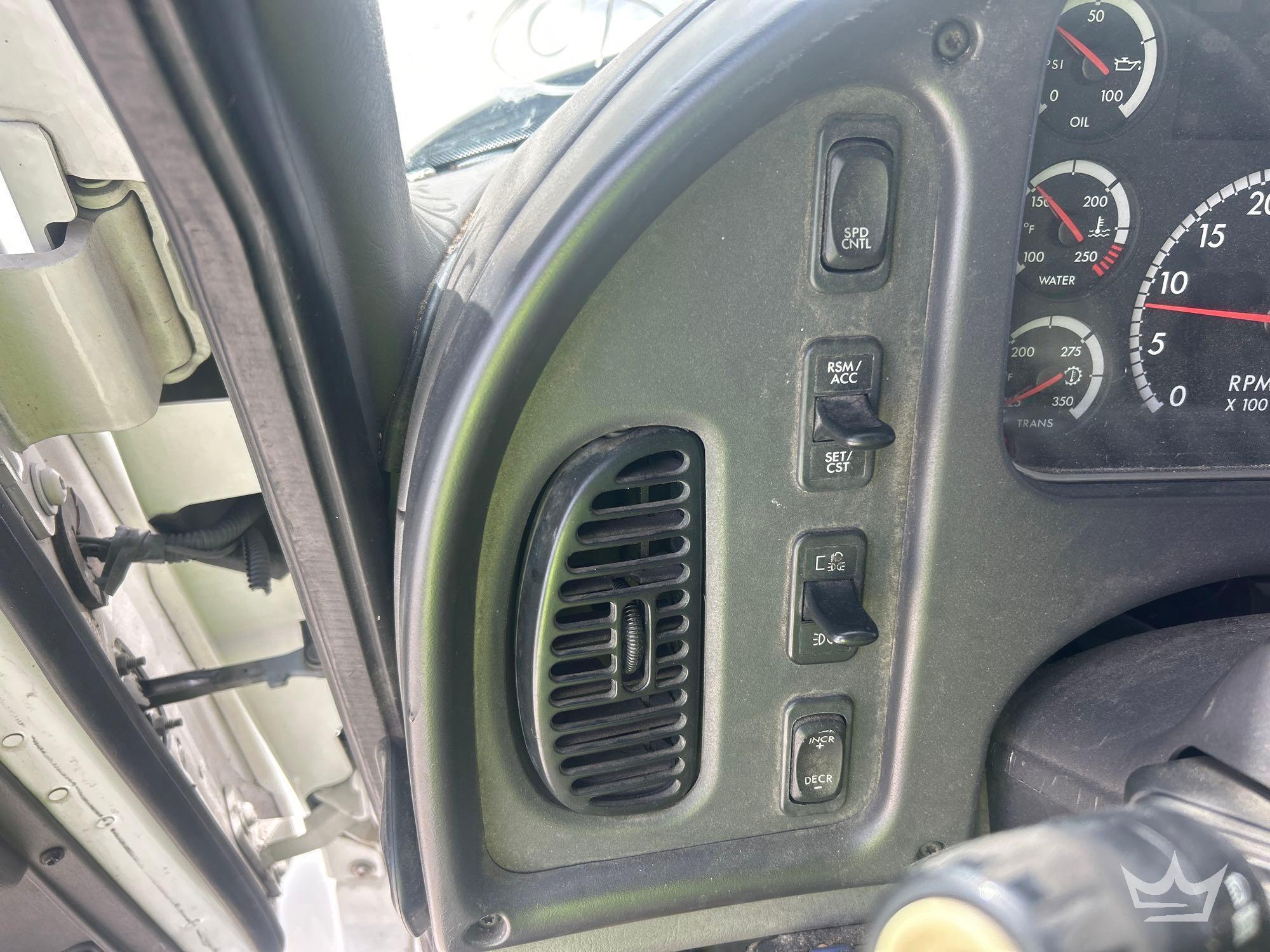 2014 Freightliner M2 106
