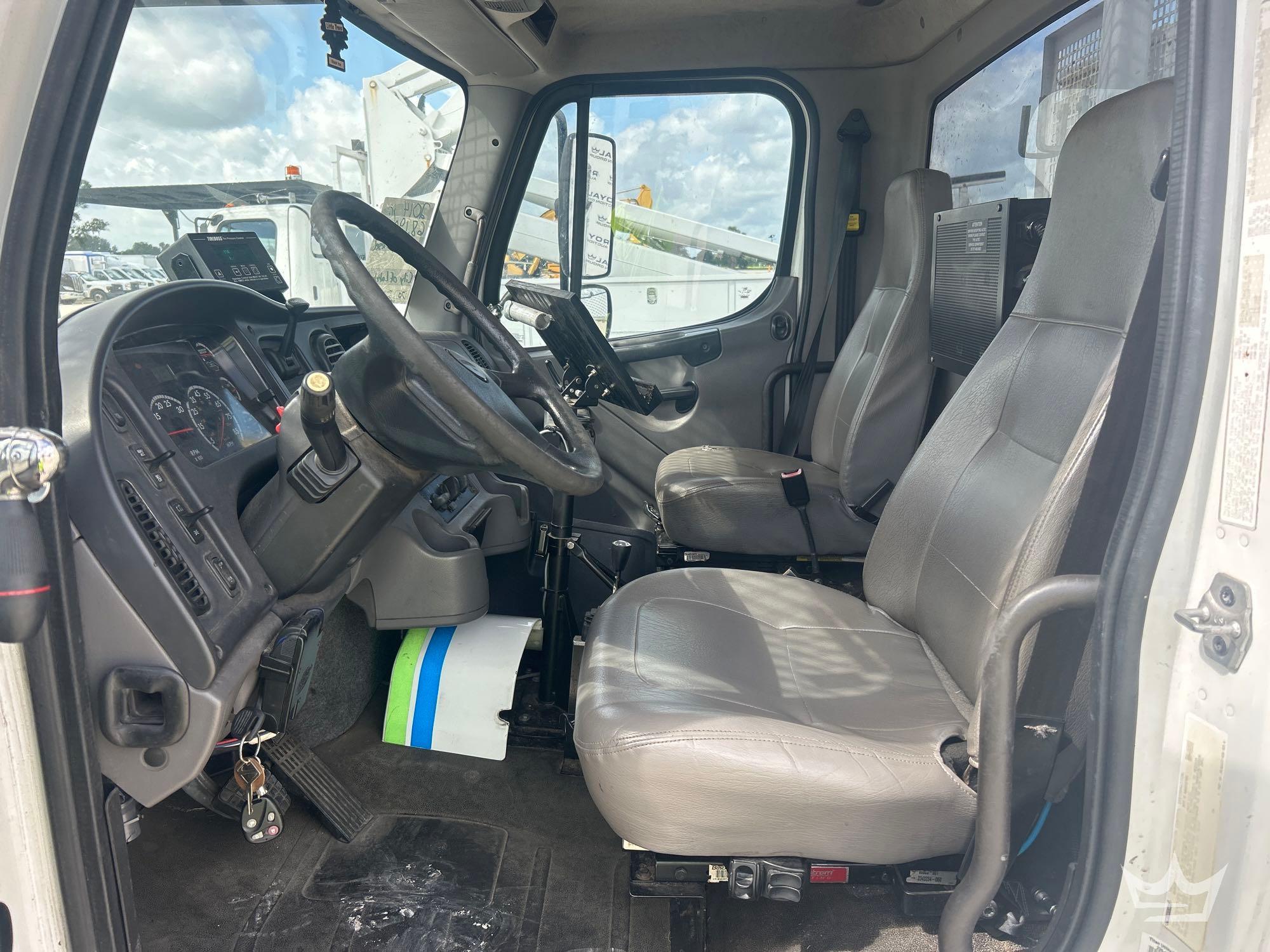 2014 Freightliner M2 106