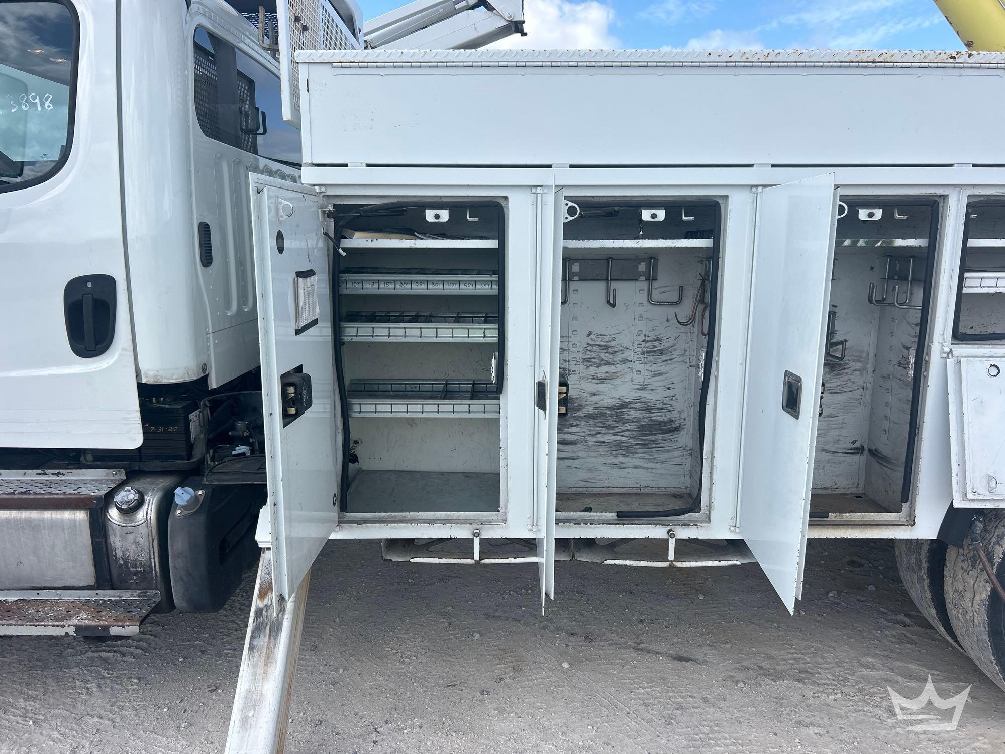 2014 Freightliner M2 106