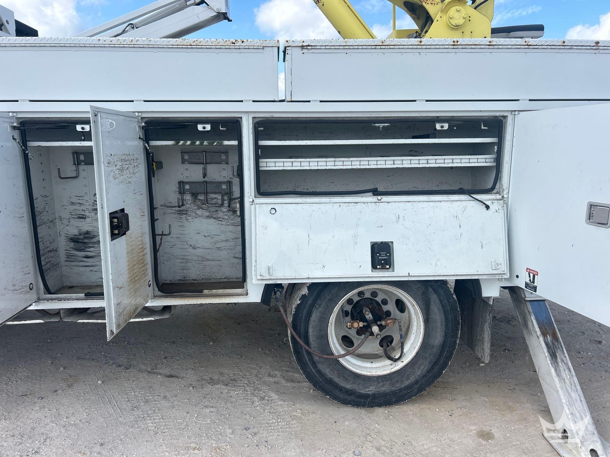 2014 Freightliner M2 106