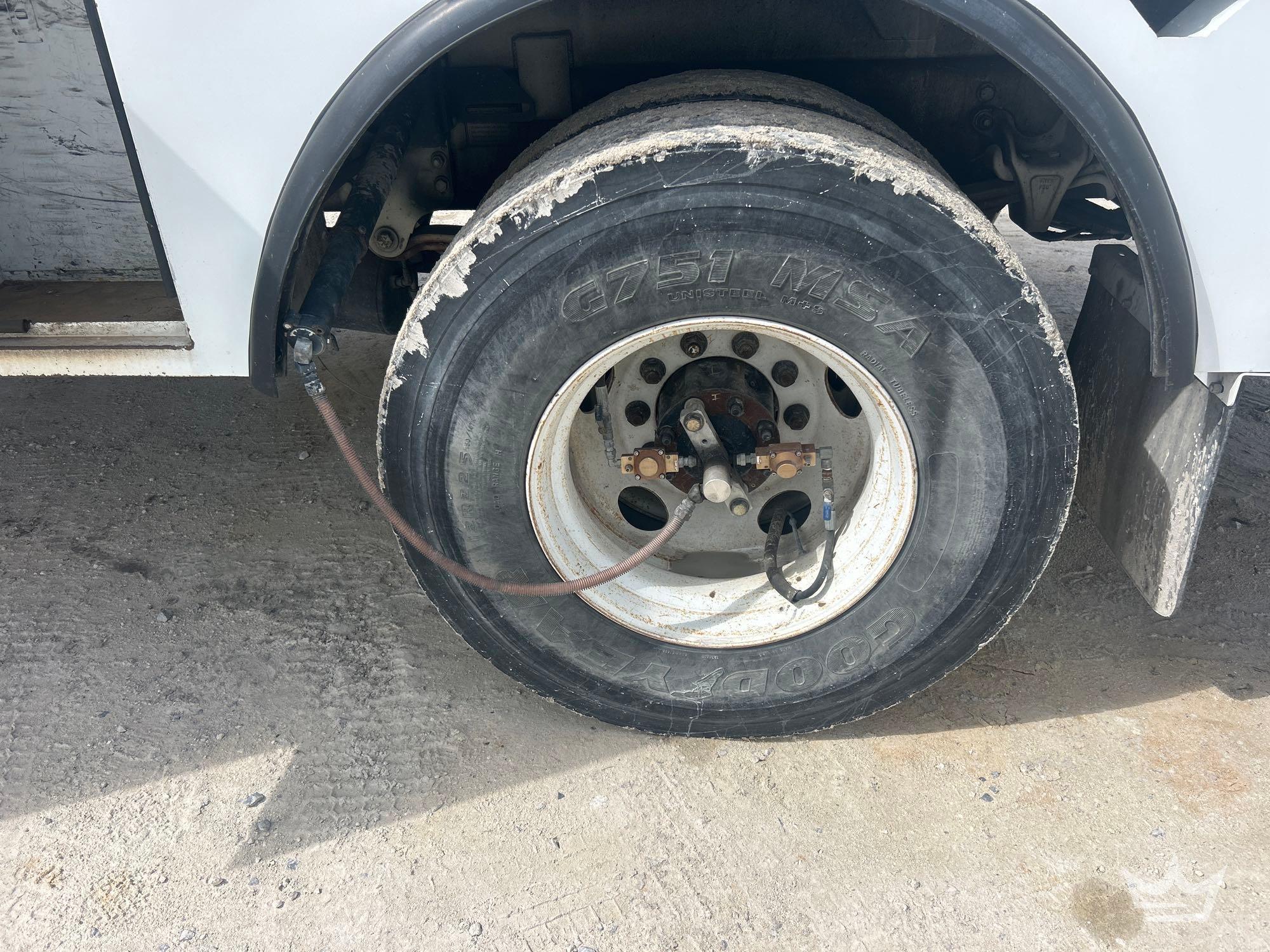 2014 Freightliner M2 106