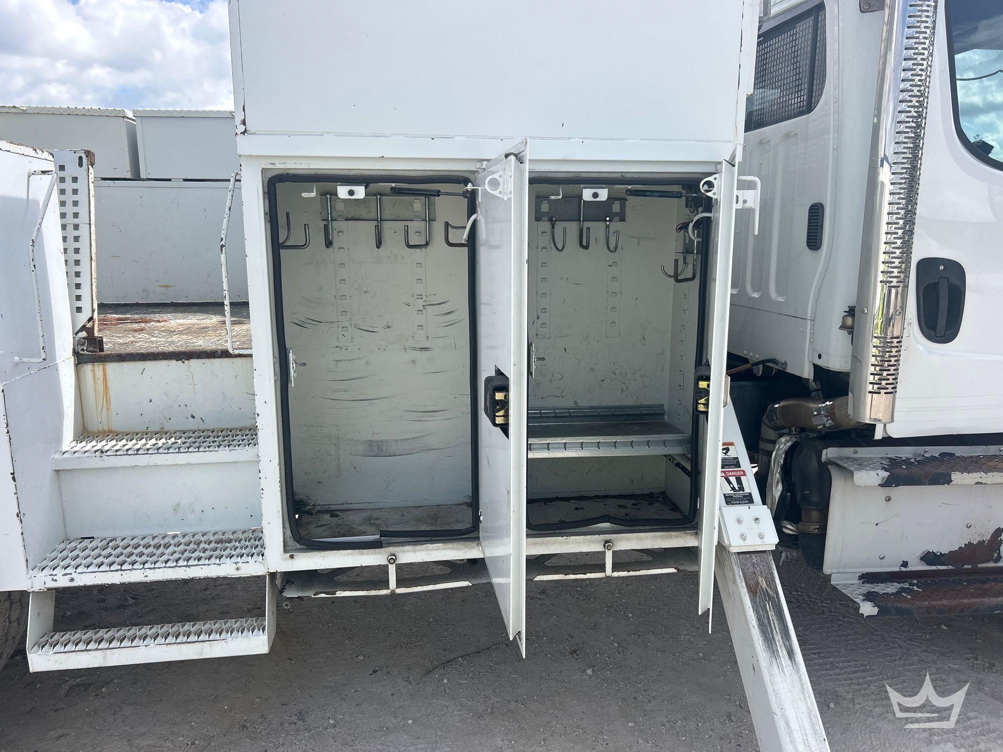 2014 Freightliner M2 106