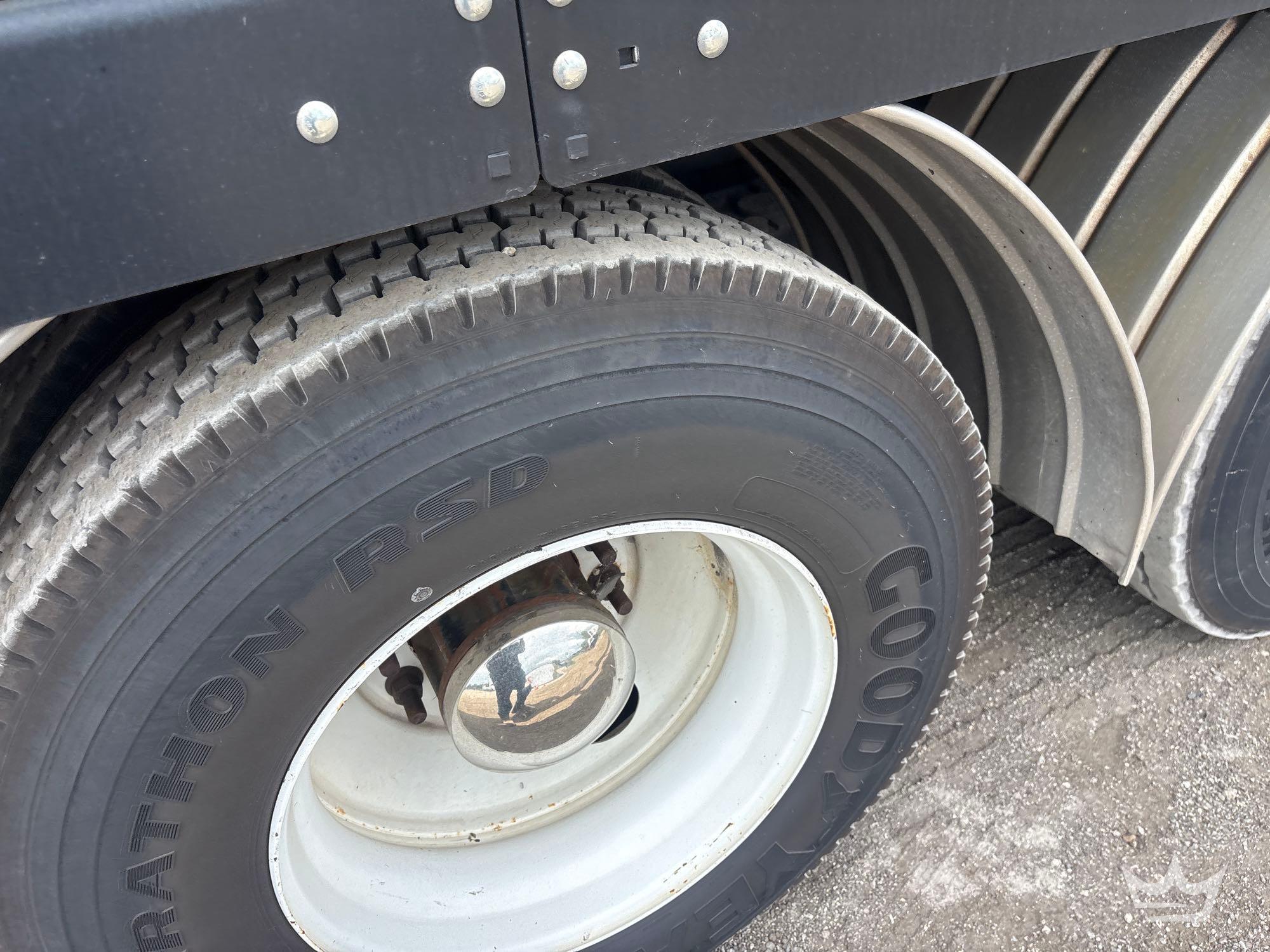 2016 Kenworth T880