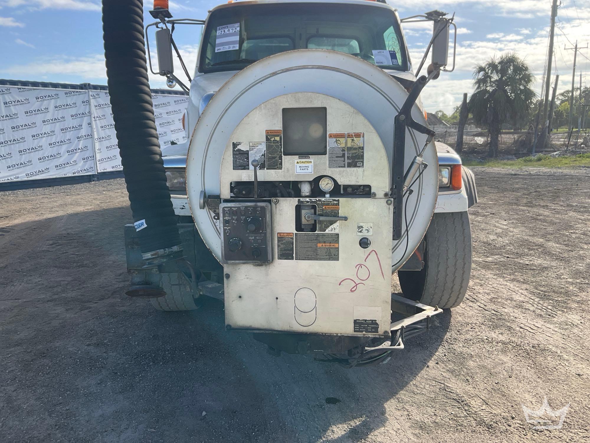 2008 Sterling L7500