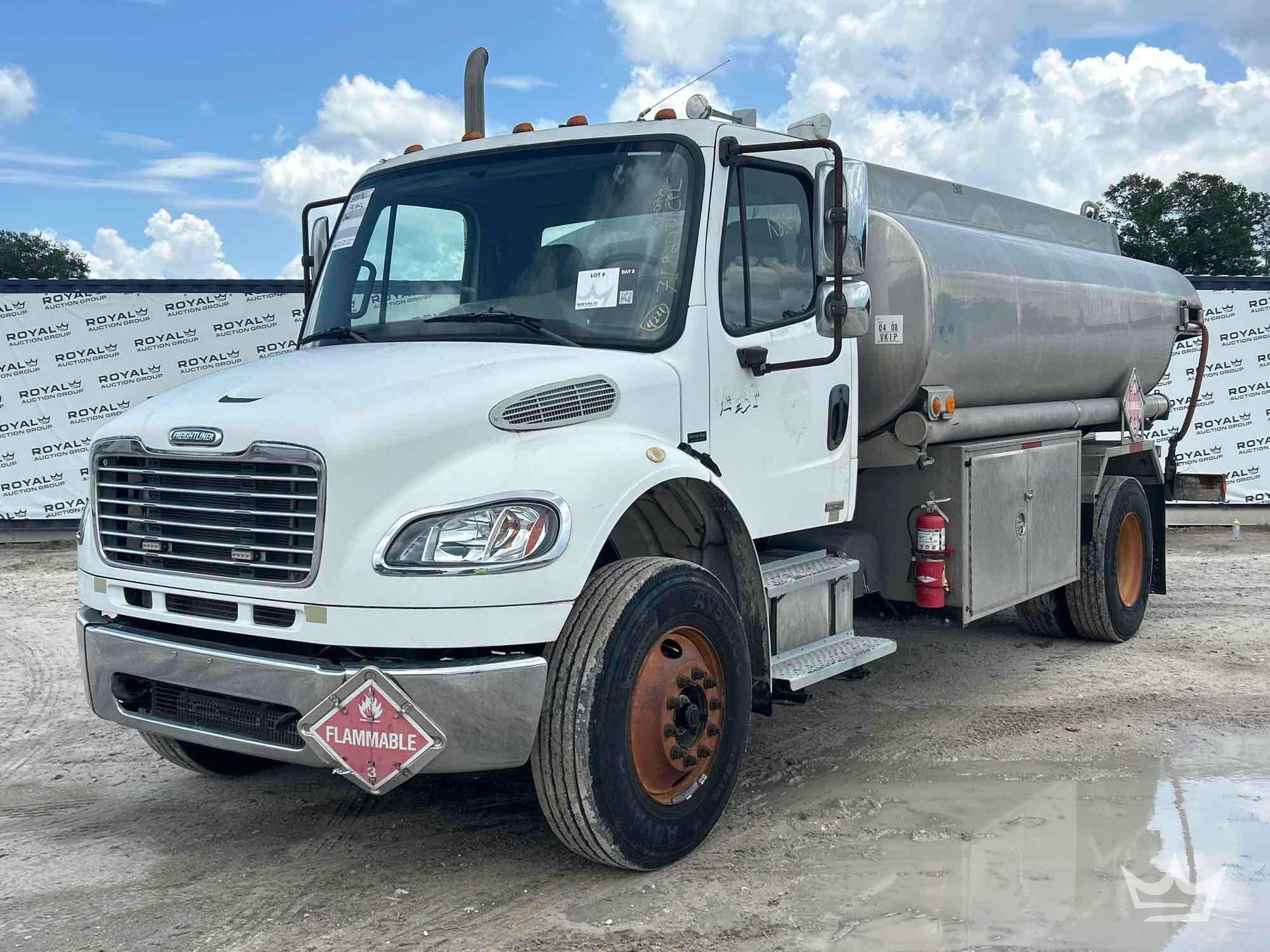 2009 Freightliner M2 106