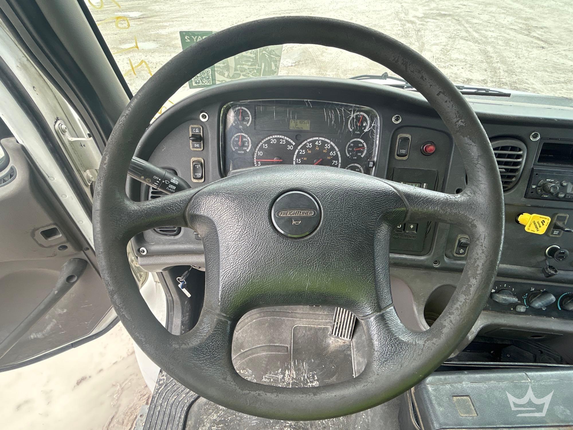 2009 Freightliner M2 106