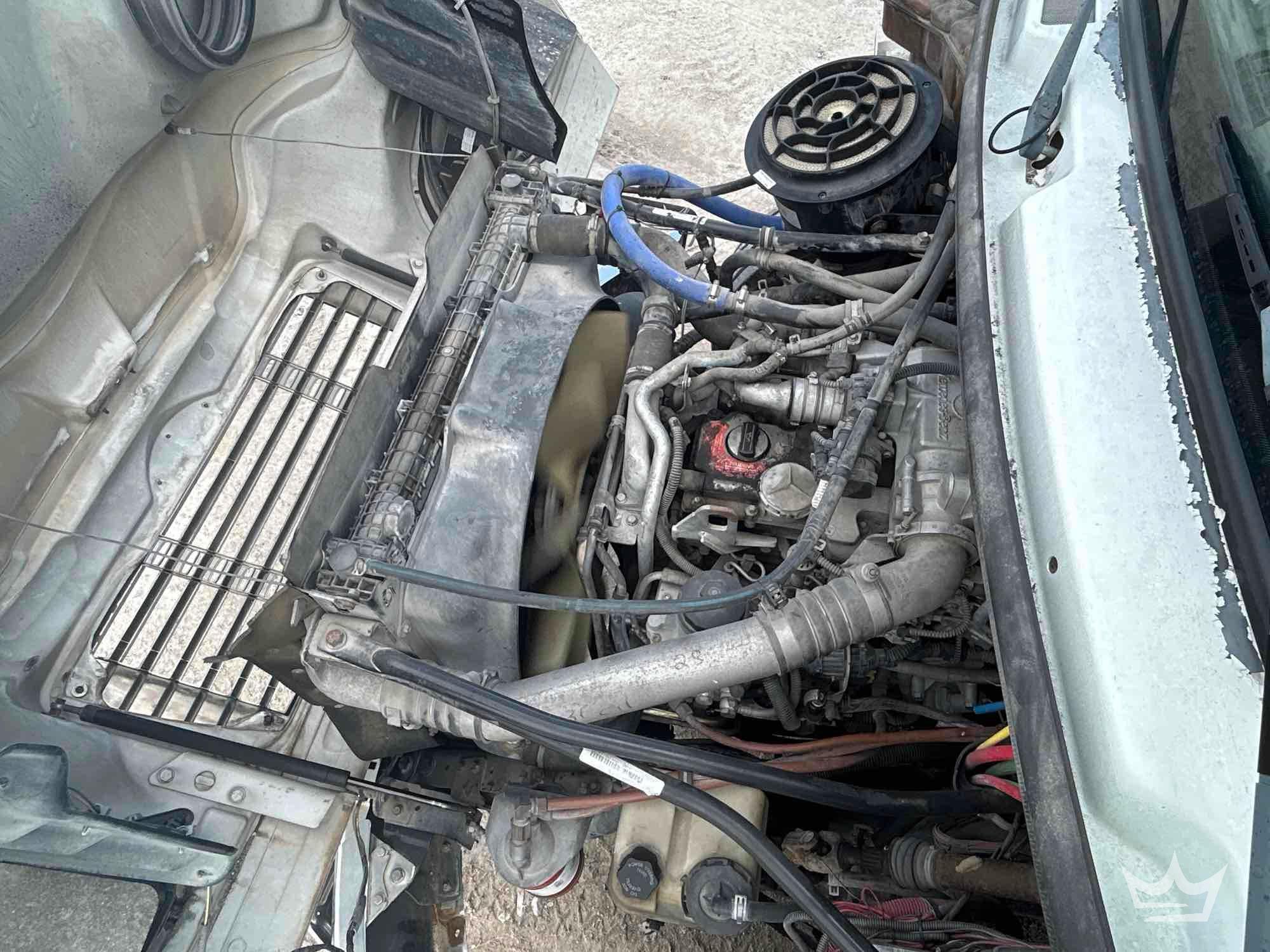 2009 Freightliner M2 106