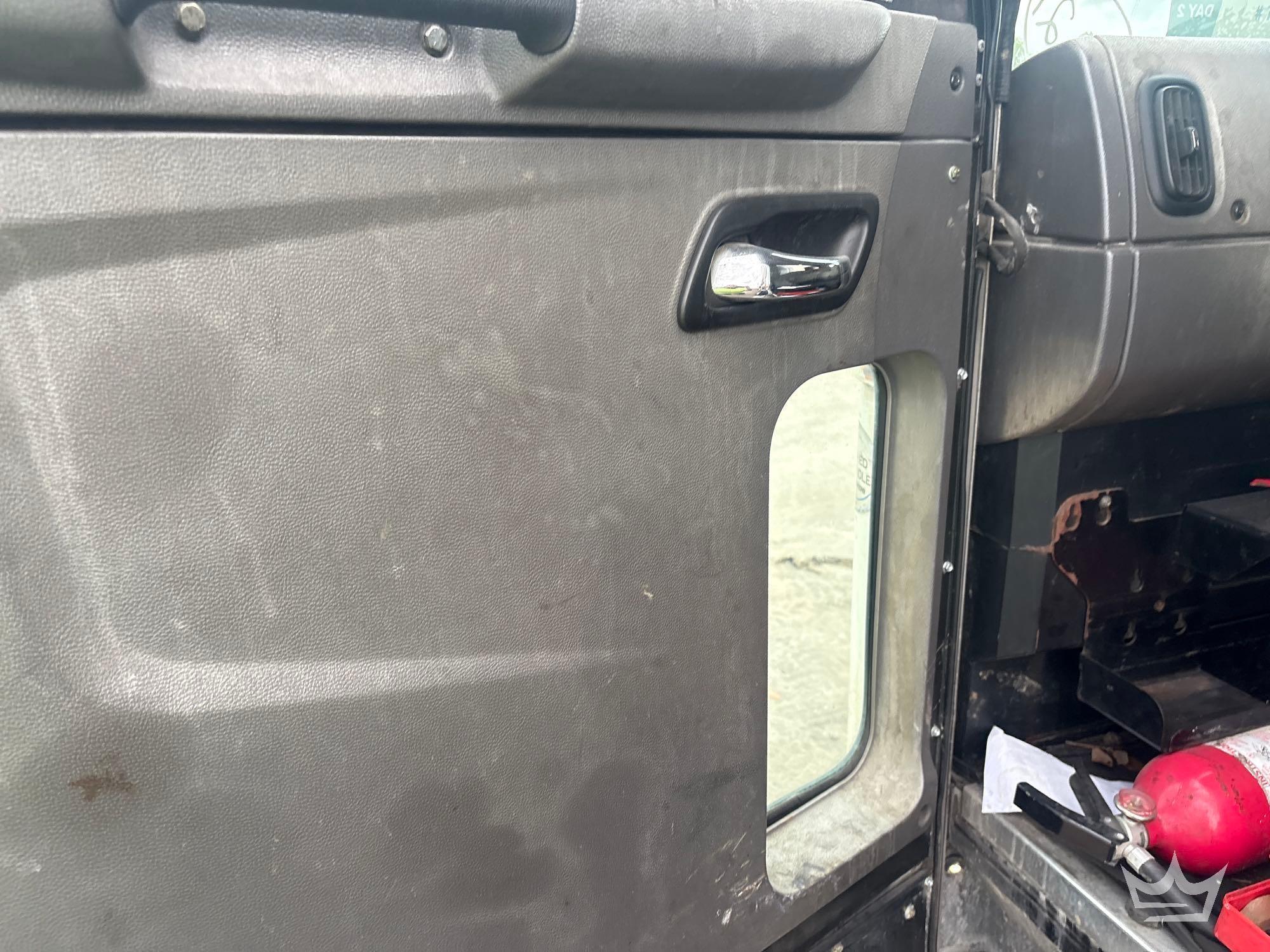 2019 Peterbilt 520