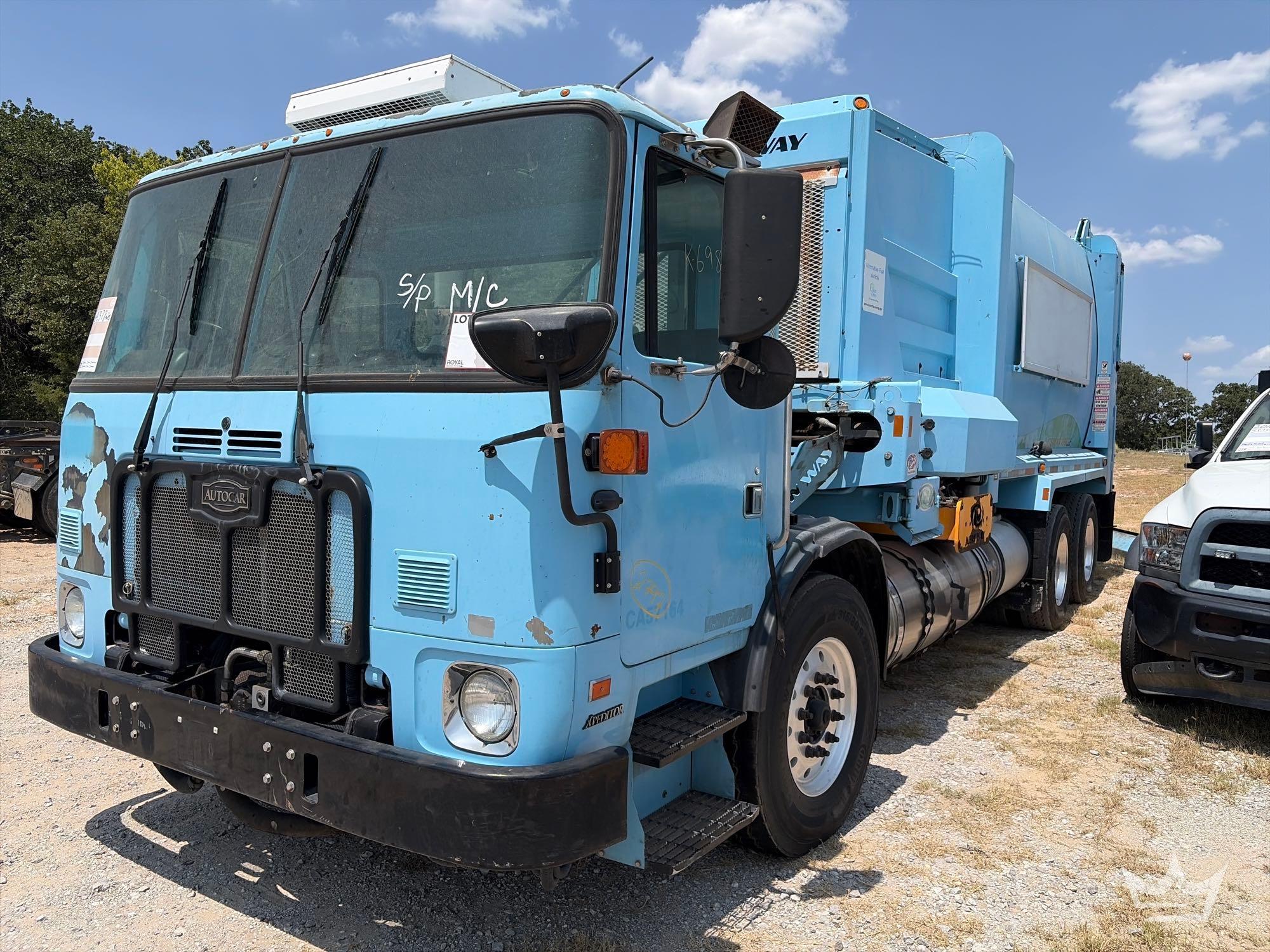 Photo of a 2014 Autocar Xpeditor