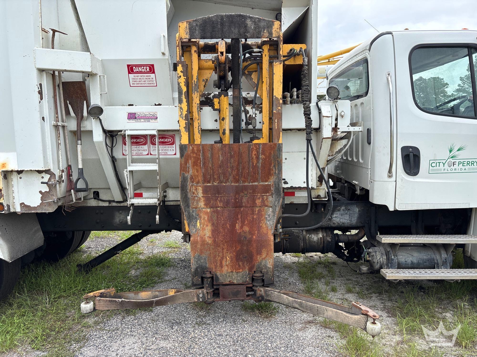 2019 Freightliner M2 106