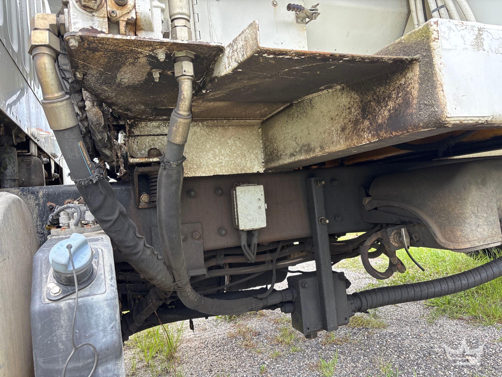 2019 Freightliner M2 106