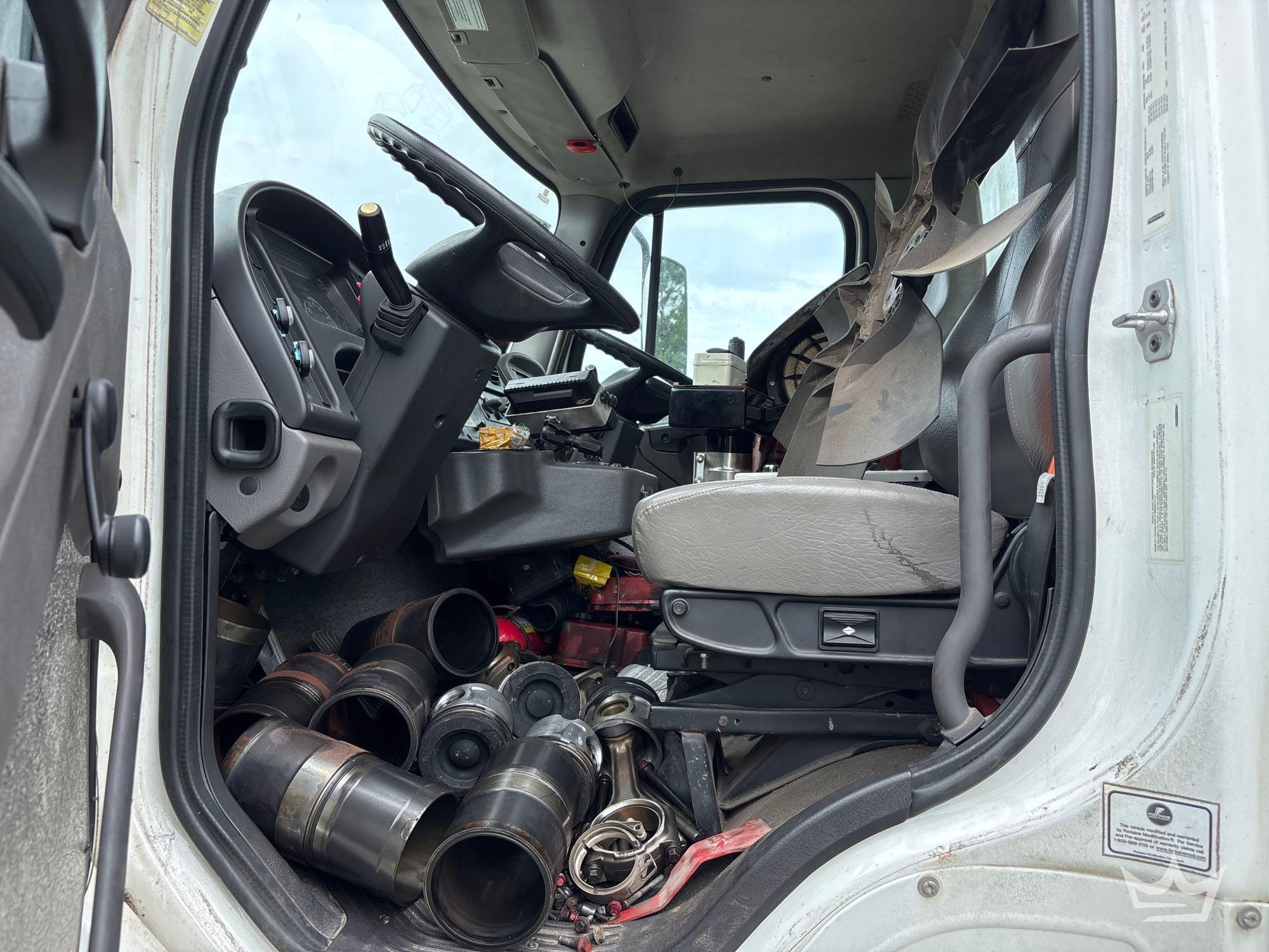 2019 Freightliner M2 106