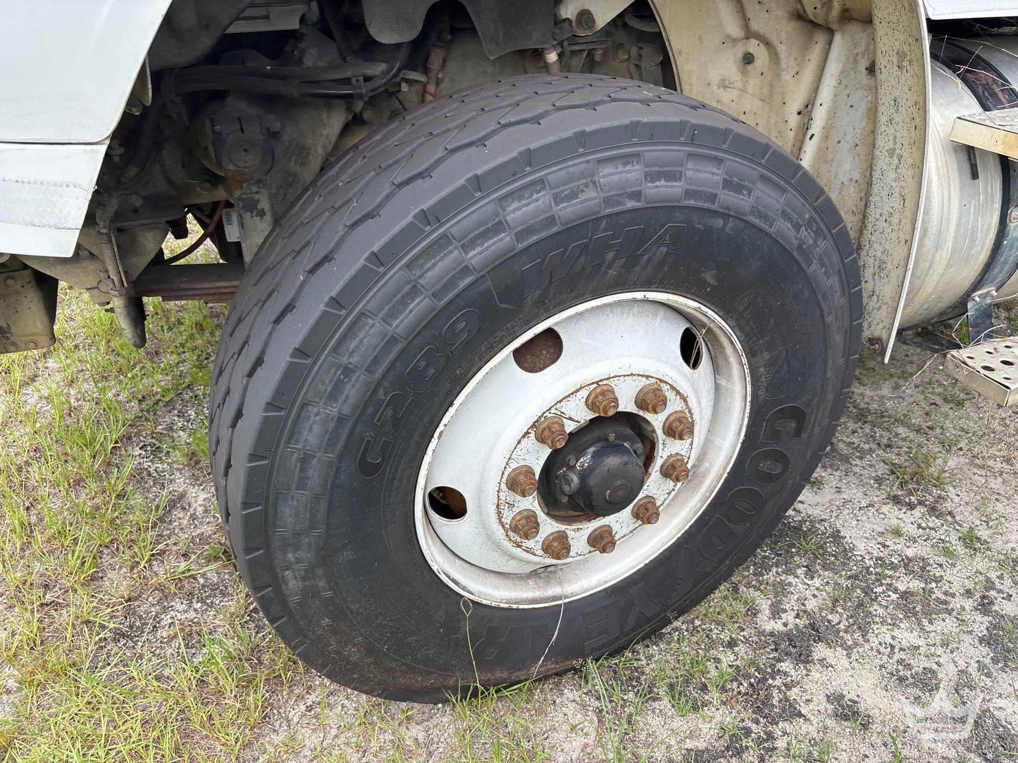2019 Freightliner M2 106