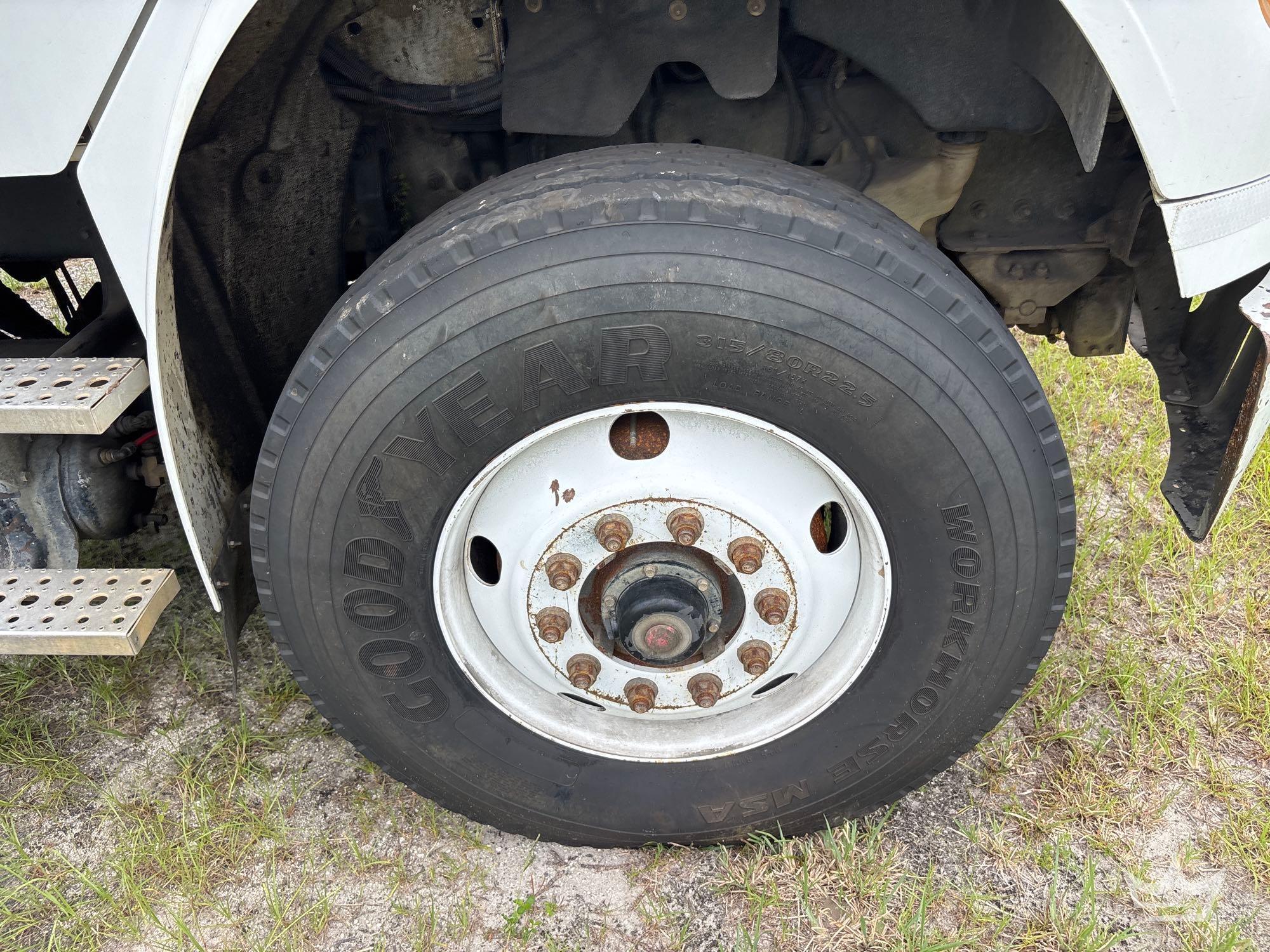 2019 Freightliner M2 106