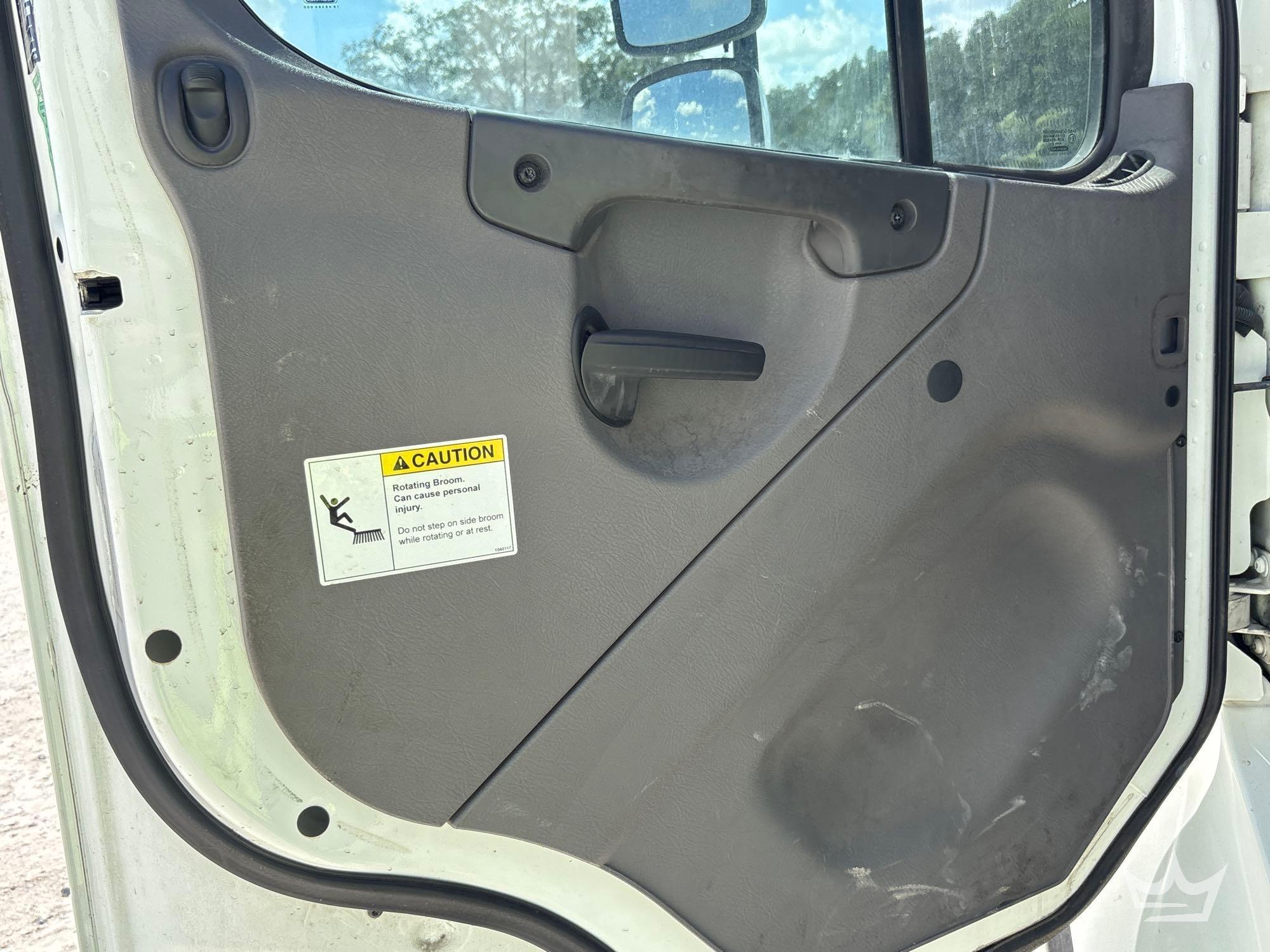 2017 Freightliner M2 106