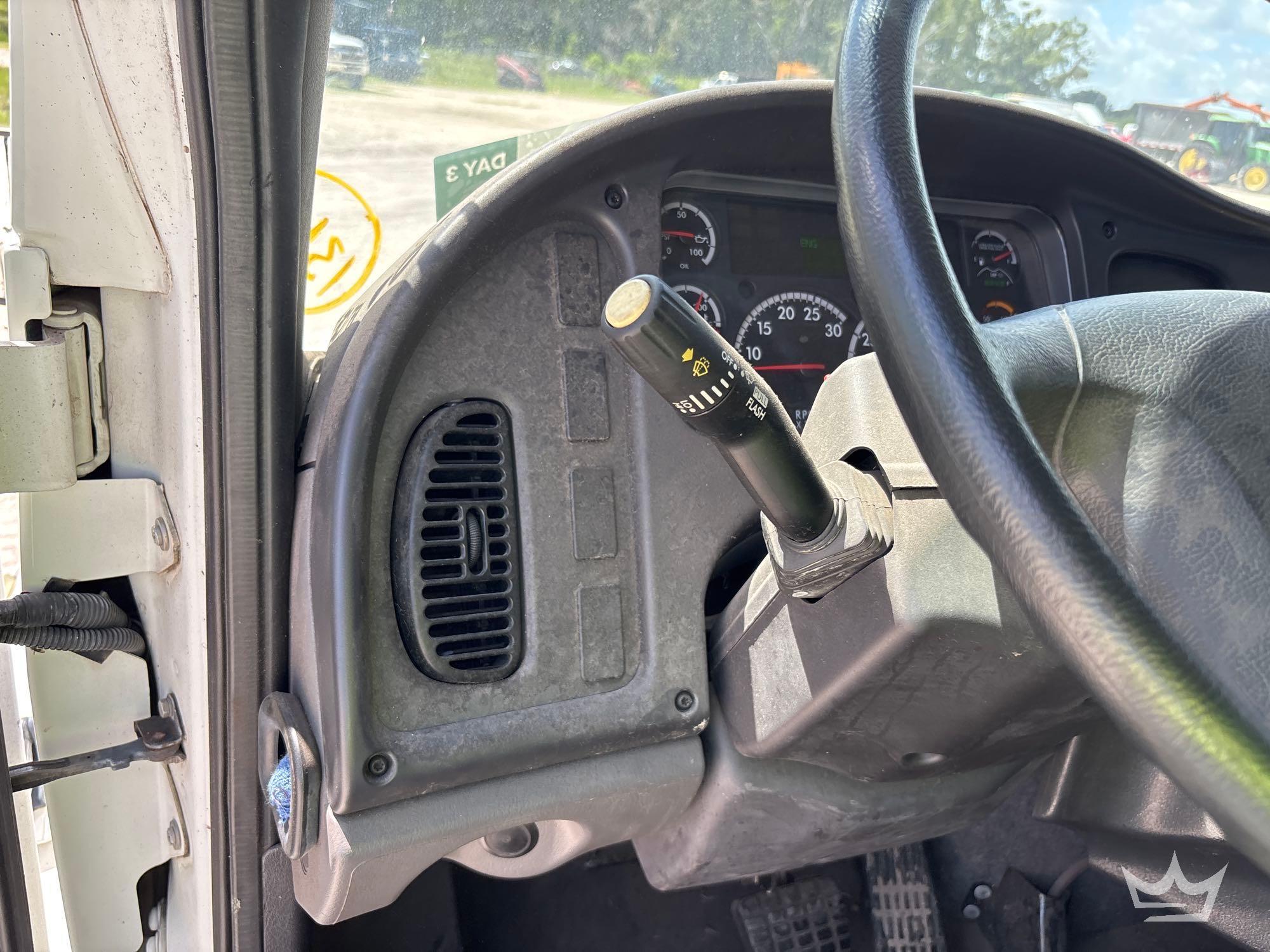 2017 Freightliner M2 106