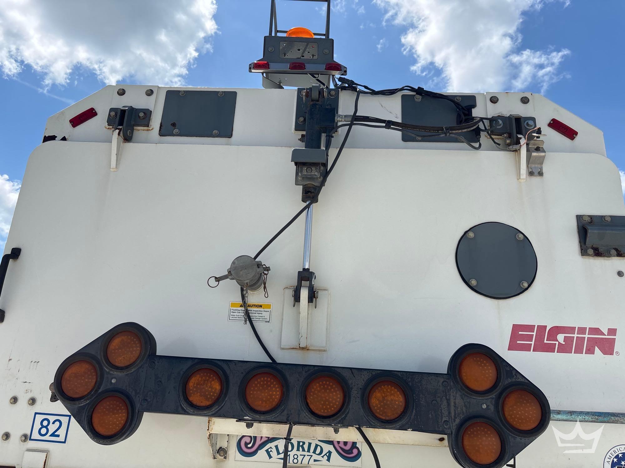 2017 Freightliner M2 106