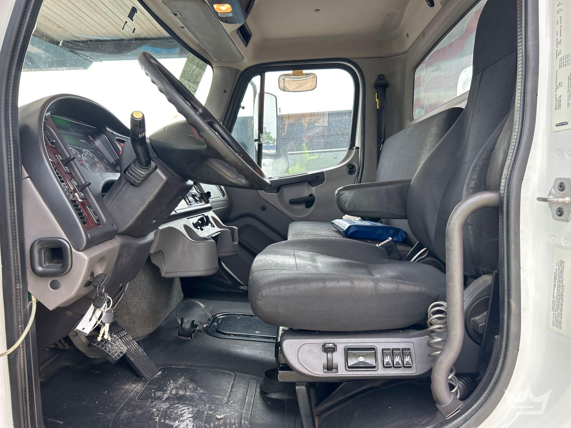 2020 Freightliner M2 106