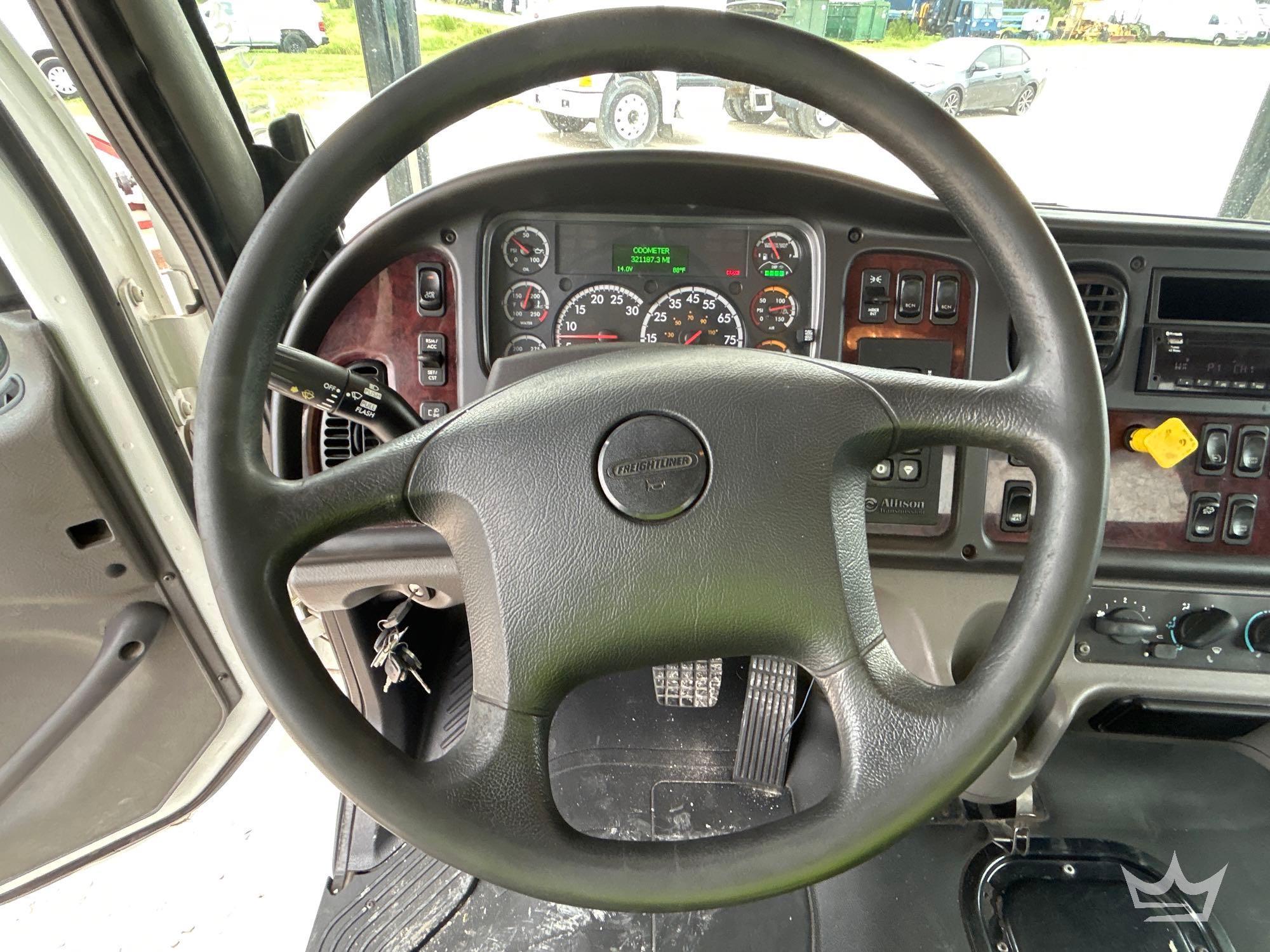 2020 Freightliner M2 106