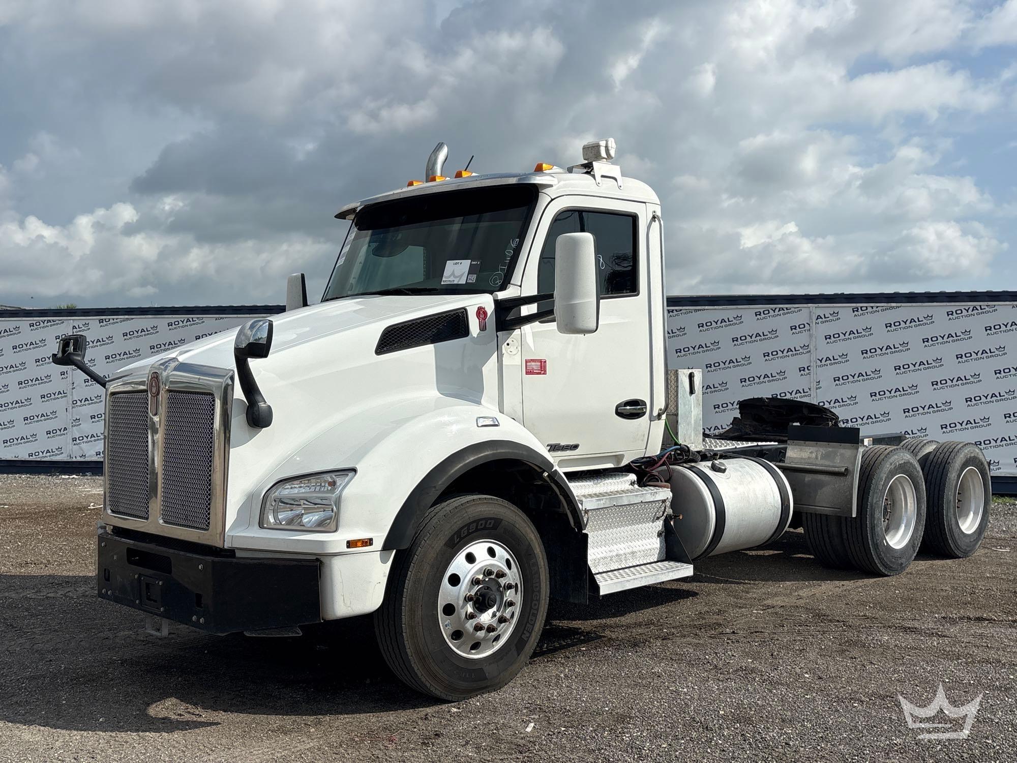 2019 Kenworth T880