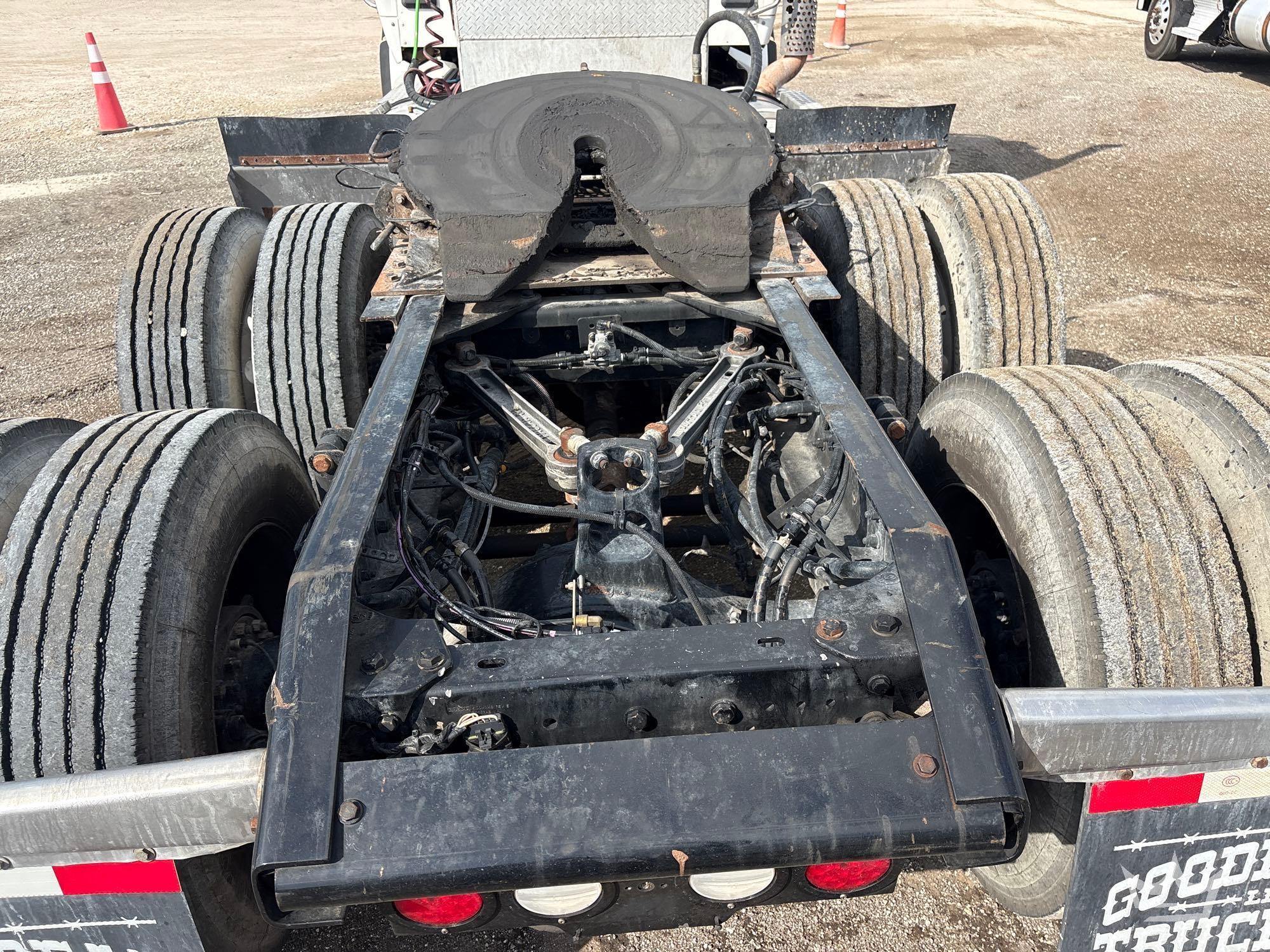 2019 Kenworth T880