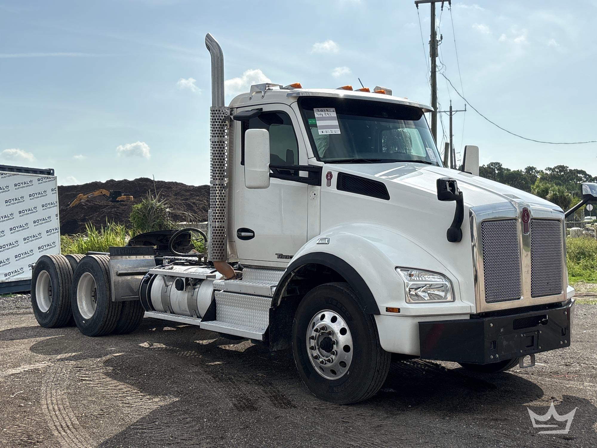 2019 Kenworth T880