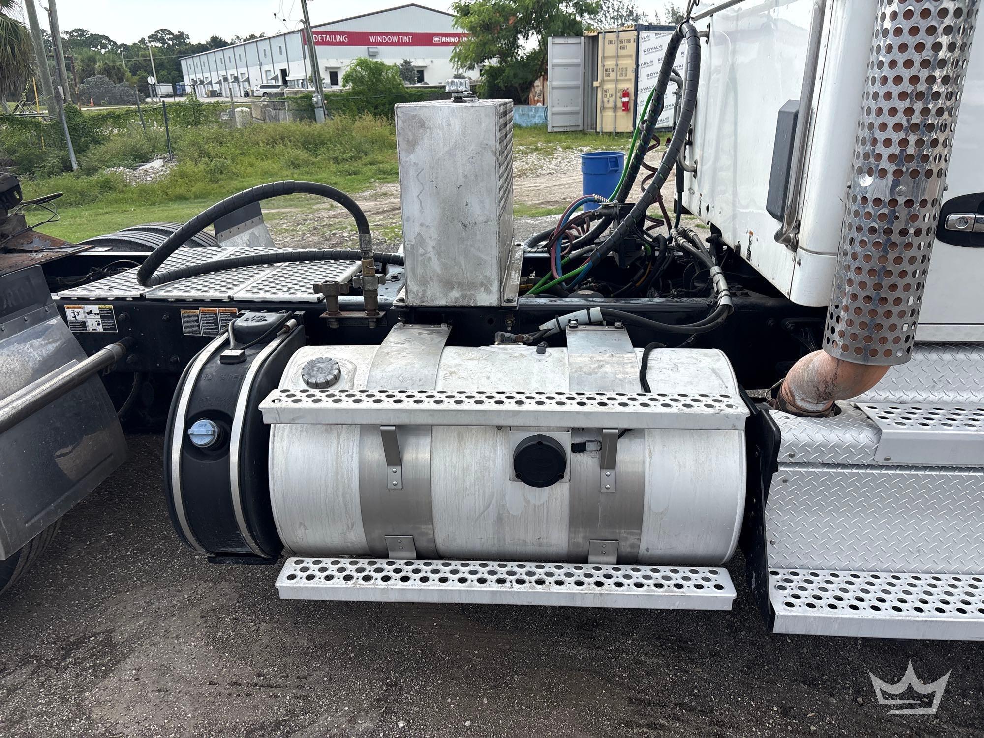 2019 Kenworth T880