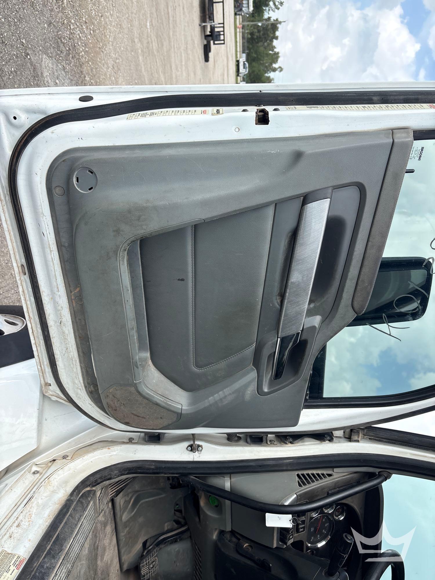2019 Kenworth T880