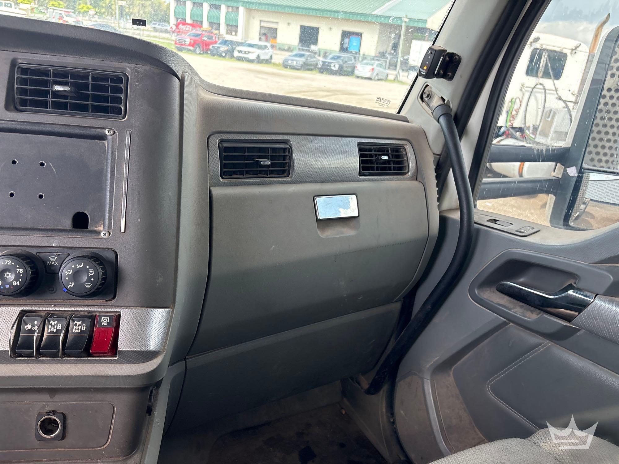 2019 Kenworth T880