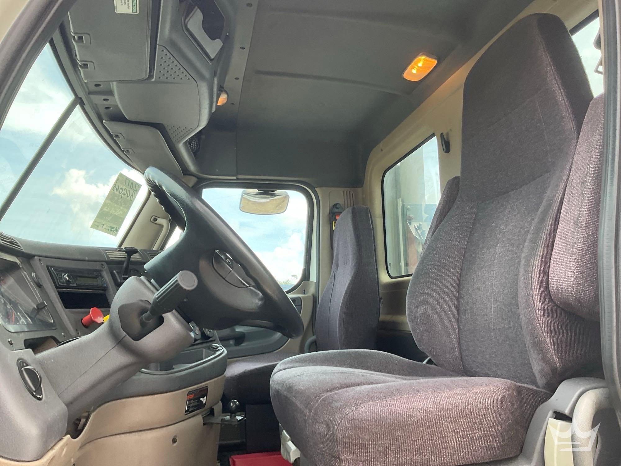 2017 Freightliner Cascadia 125