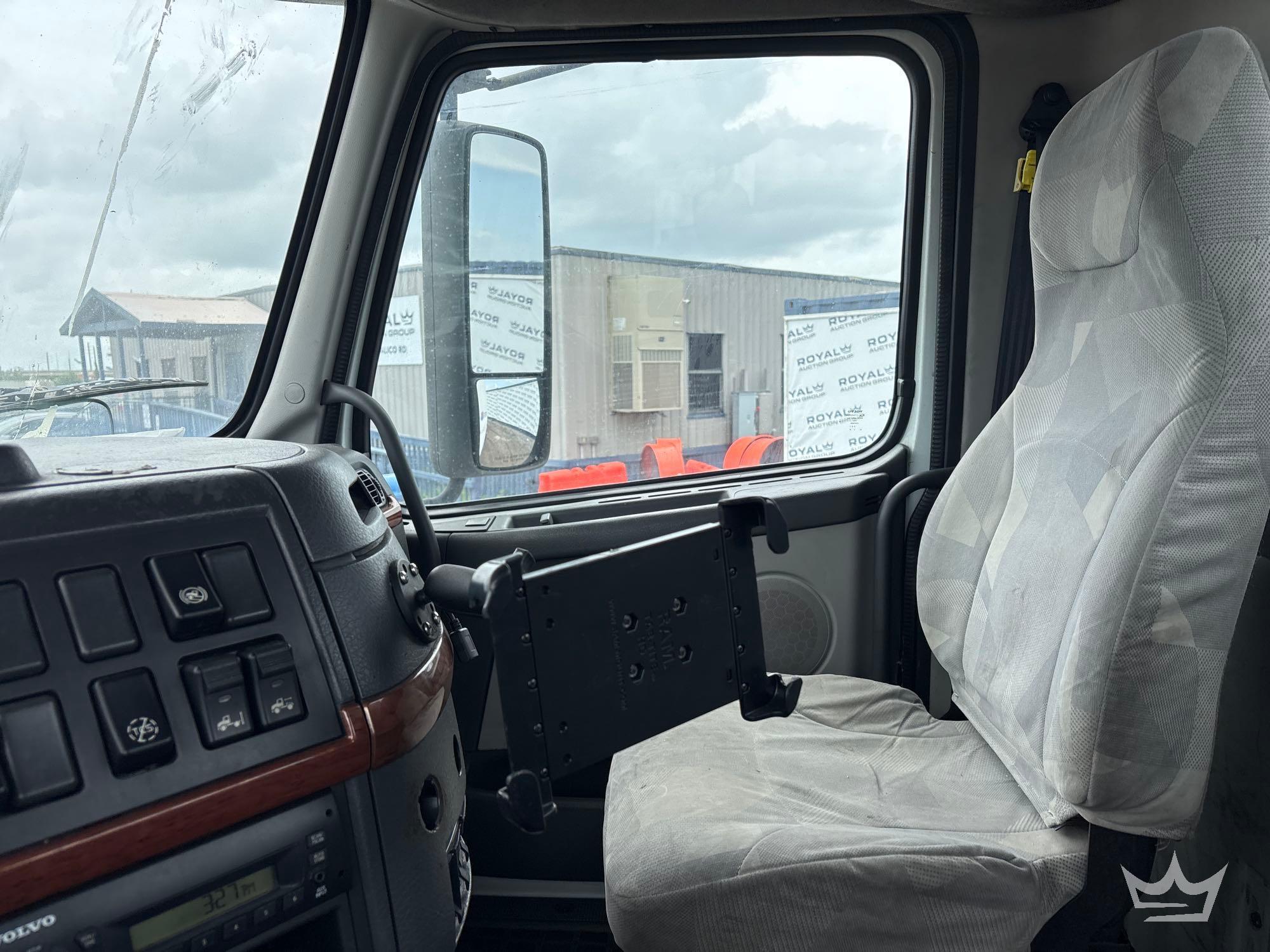 2017 Freightliner Cascadia 125
