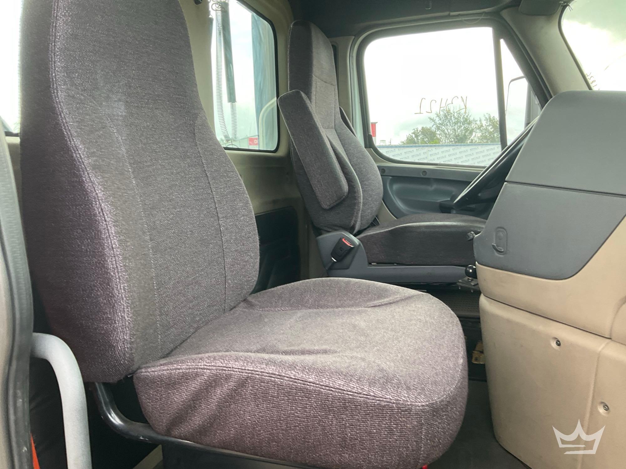 2017 Freightliner Cascadia 125